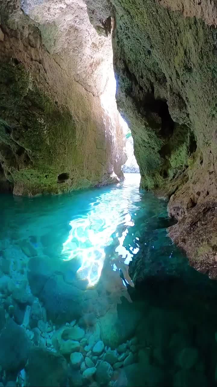 Discover the Blue Grotto of Santa Cesarea Terme