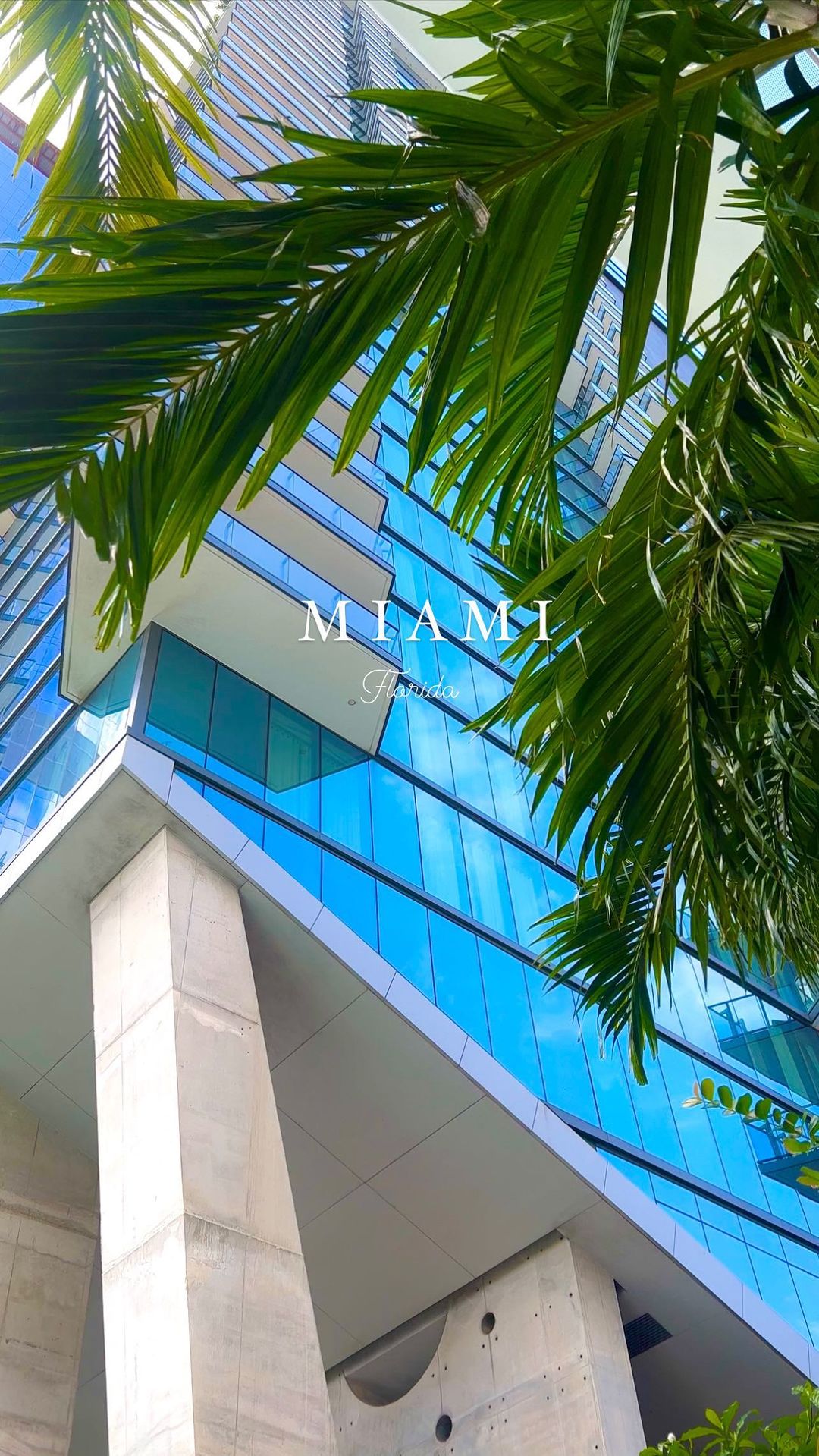 Miami has my heart at the moment 🌴 @eastmia 

#minivlog #travel #miami #miamibeach #lifestyle #contentcreator #florida #beach #lifelately #aesthetic