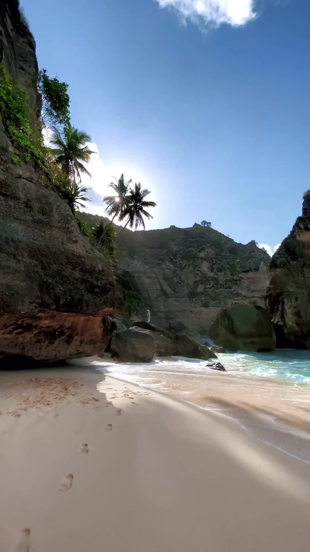 Discover the Freedom of Diamond Beach, Bali