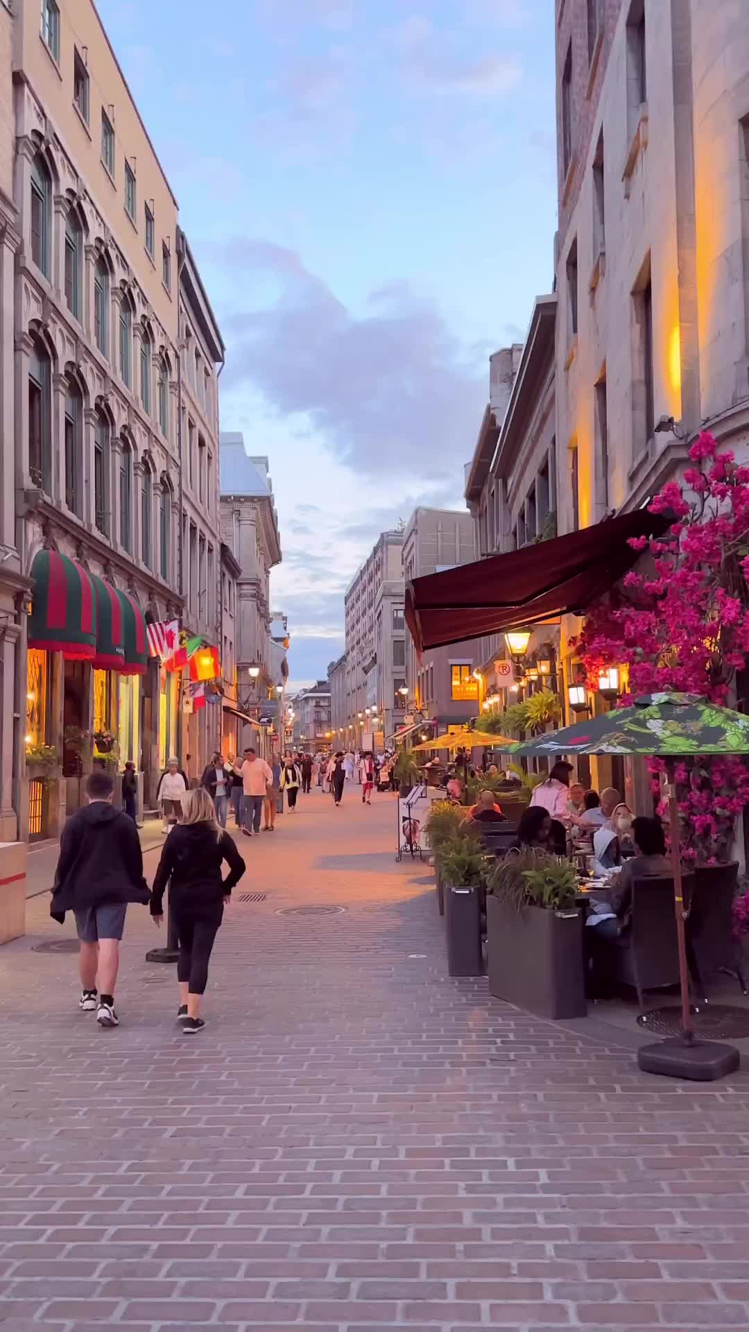 Old Montréal's Historic Rue Saint-Paul Street Walk