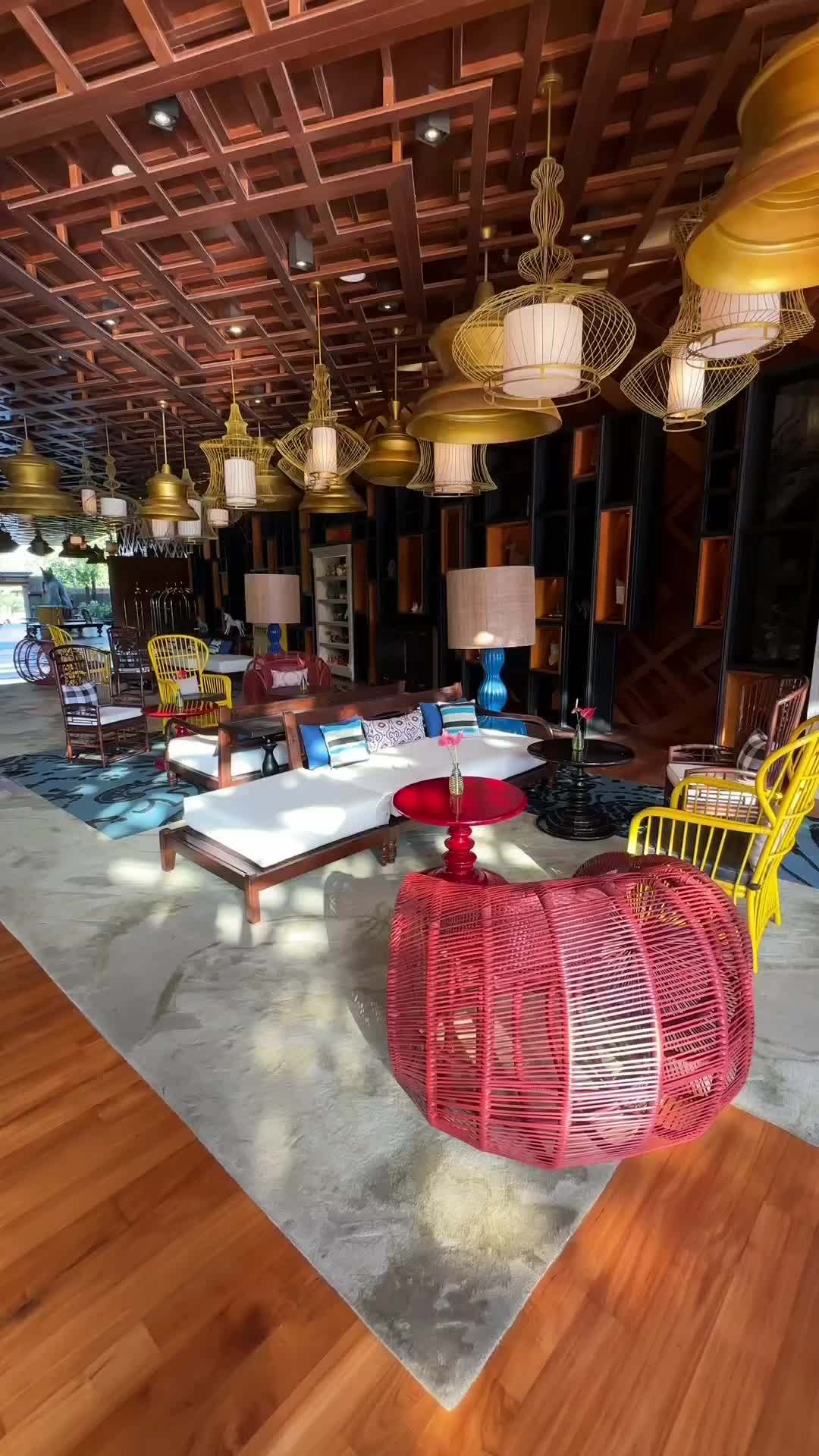 Hotel Indigo Bali: Golden Hour Lobby Goals