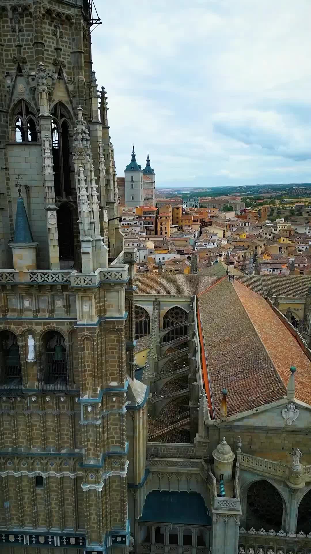 Discover the Majestic Alcázar de Toledo