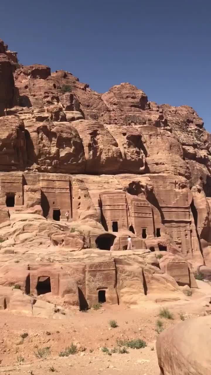Discover the Magnificent Petra, Jordan
