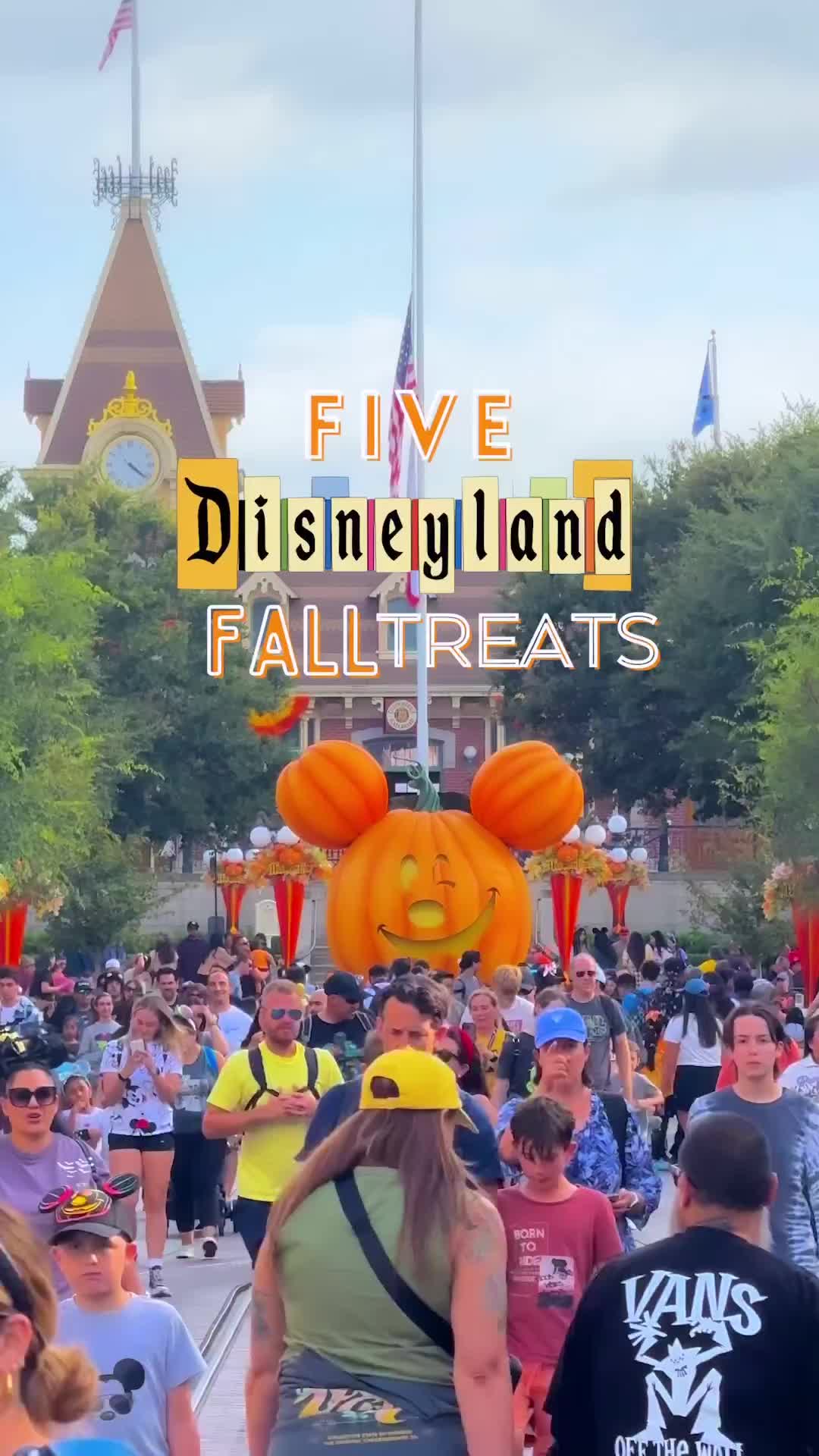 Must-Try Halloween Treats at Disneyland! 🎃👻