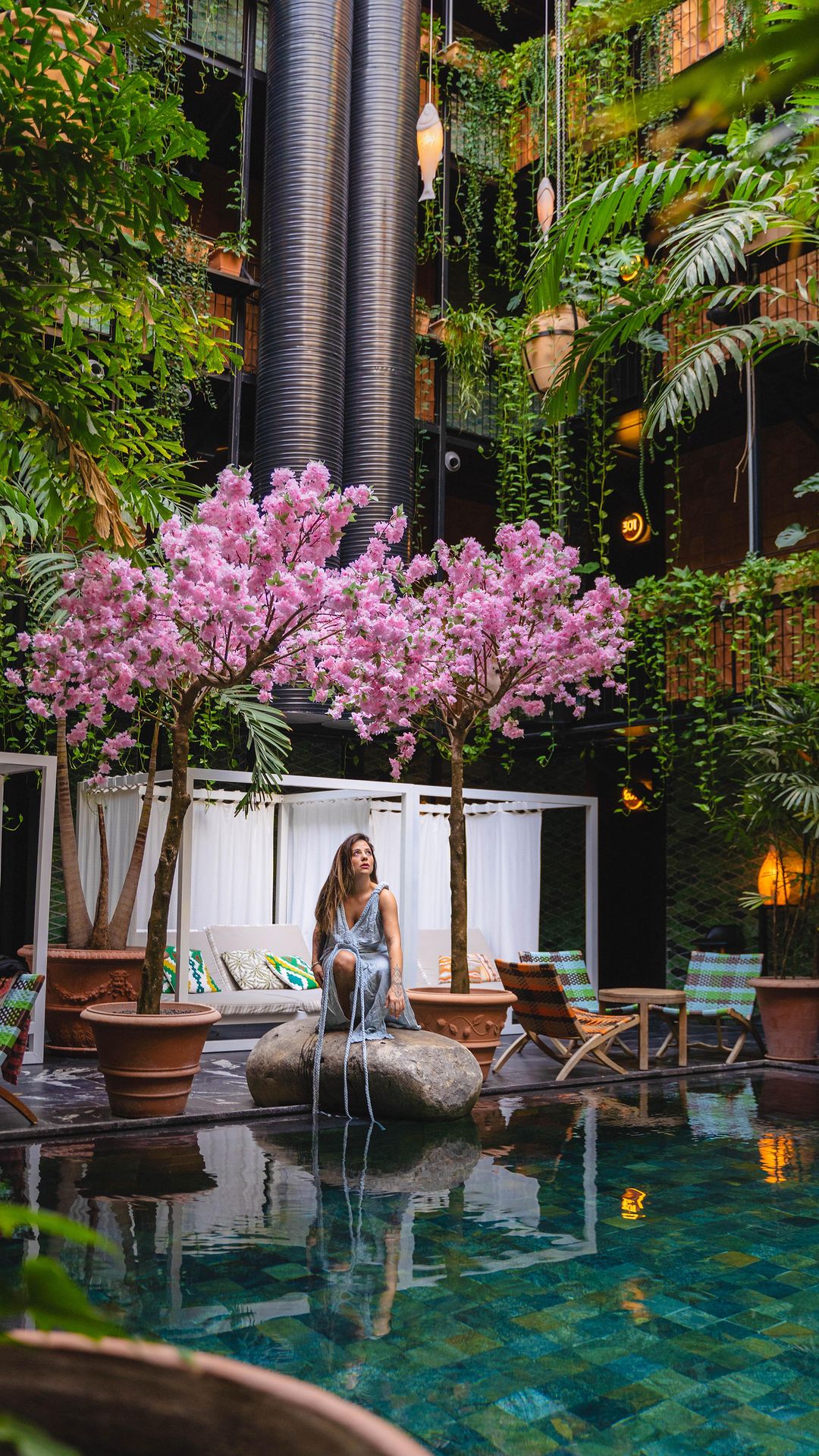 When Bali meets Denmark 🍃 

Can you imagine a dream jungle pool in the city center? Nature is the best way to recharge and this location is the perfect getaway 

📍 Manon les Suites - @guldsmedenhotels 
👗 @aya_sacredwear 

.
🇧🇷 Quando você encontra Bali na Dinamarca 🍃

Consegue imaginar uma piscina de selva dos sonhos no centro da cidade? A natureza é a melhor maneira de recarregar as energias e esta localização é o refúgio perfeito

•
•
•
•
•
#worlderlust #worldingram #traveladdict #doyoutravel #travelawesome #lonelyplanet #worldplaces #traveltheworld #manonlessuites #travelandlife #sharetravelpics #worldtravelpics #dresses #travelstoke #exploringtheglobe #travelbug #instapassport #traveldeeper #darlingescapes #denmark #copenhagen #luxuryhotel #luxuryhotels #hotel #bali #cinematography #guldsmedenhotels #ecohotel #ecofriendly