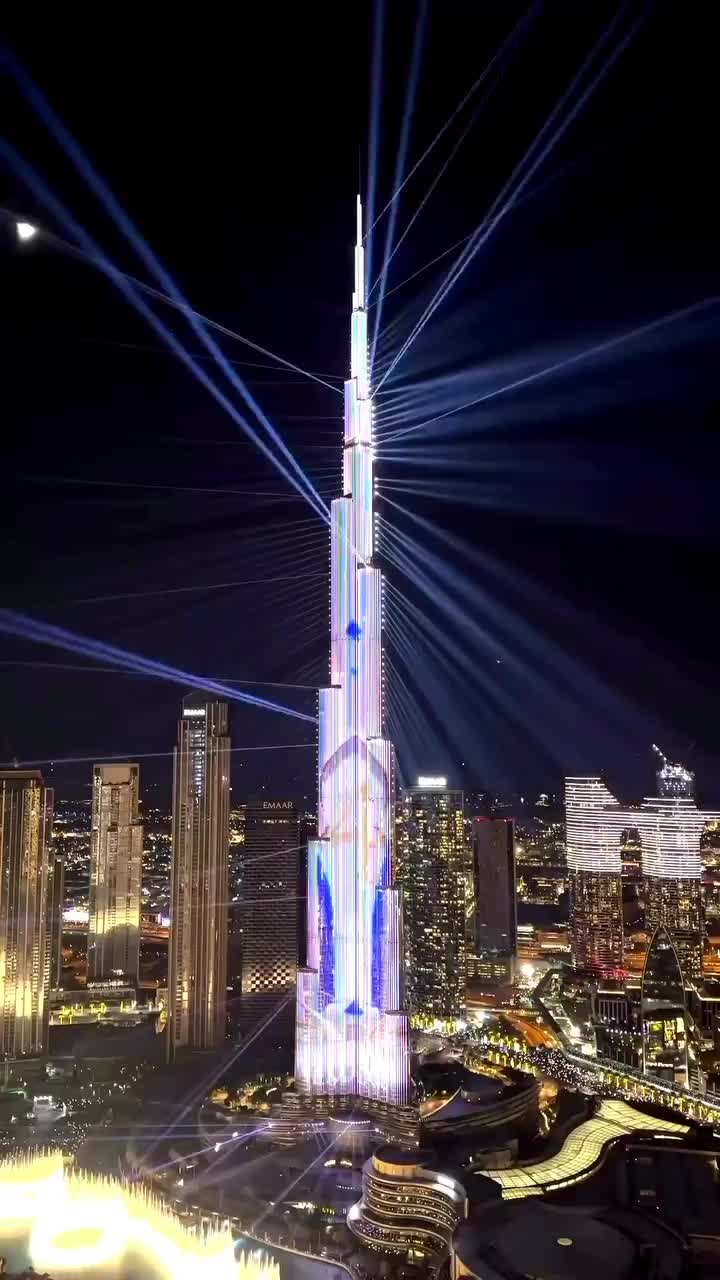 Hello 2023 from Burj Khalifa, Dubai 🎆🎉🍾