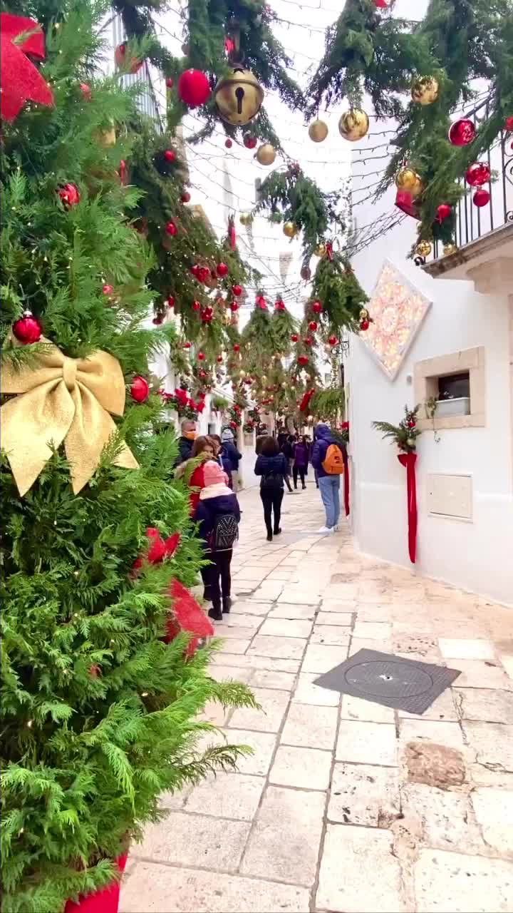 Christmas Magic in Locorotondo, Puglia 🎄🎅