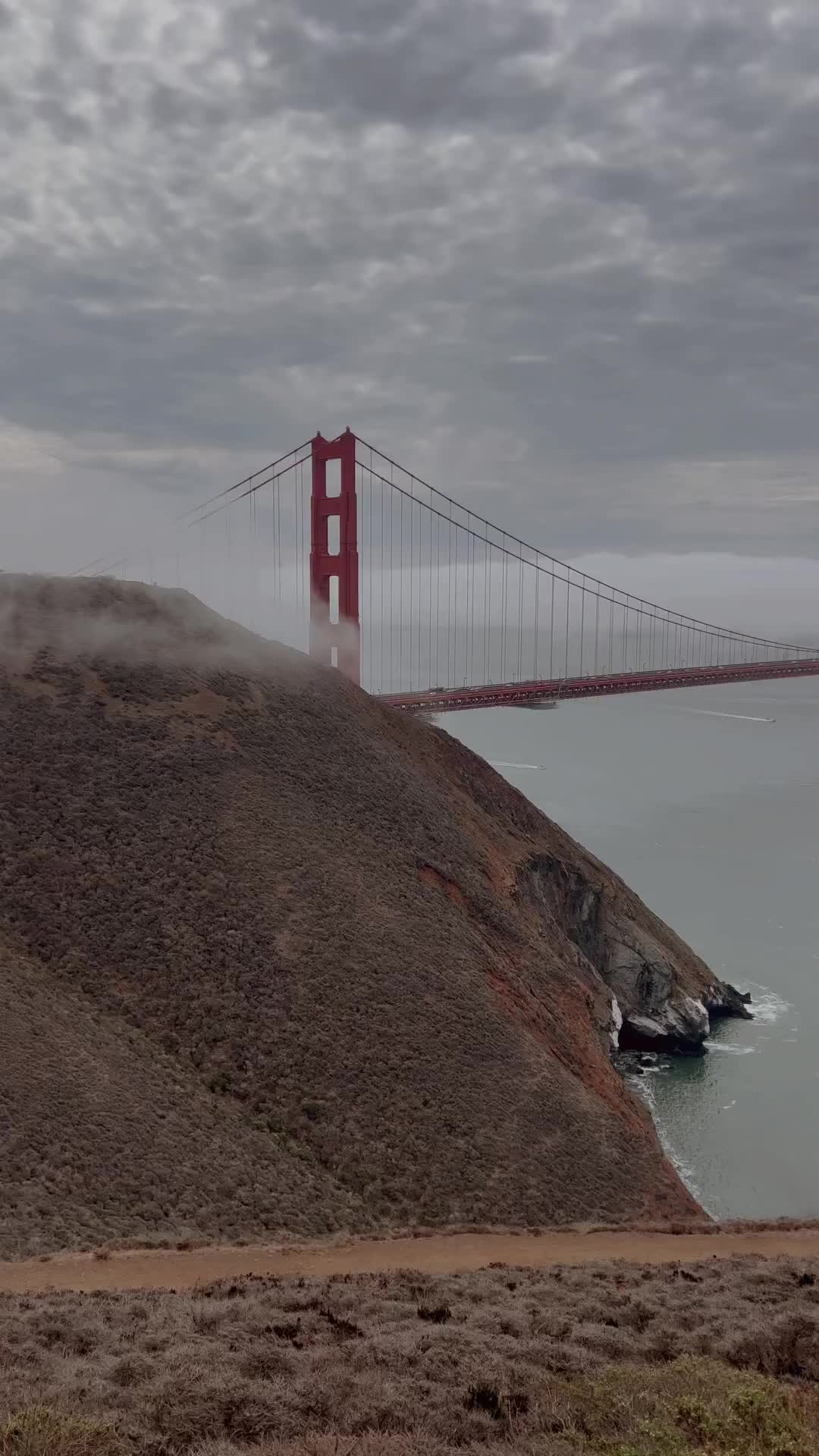 Golden Gate Bridge: Foggy Day in San Francisco 🌁