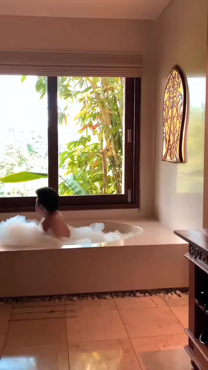 Luxury Bath Ritual at The Kayon Jungle Resort, Bali