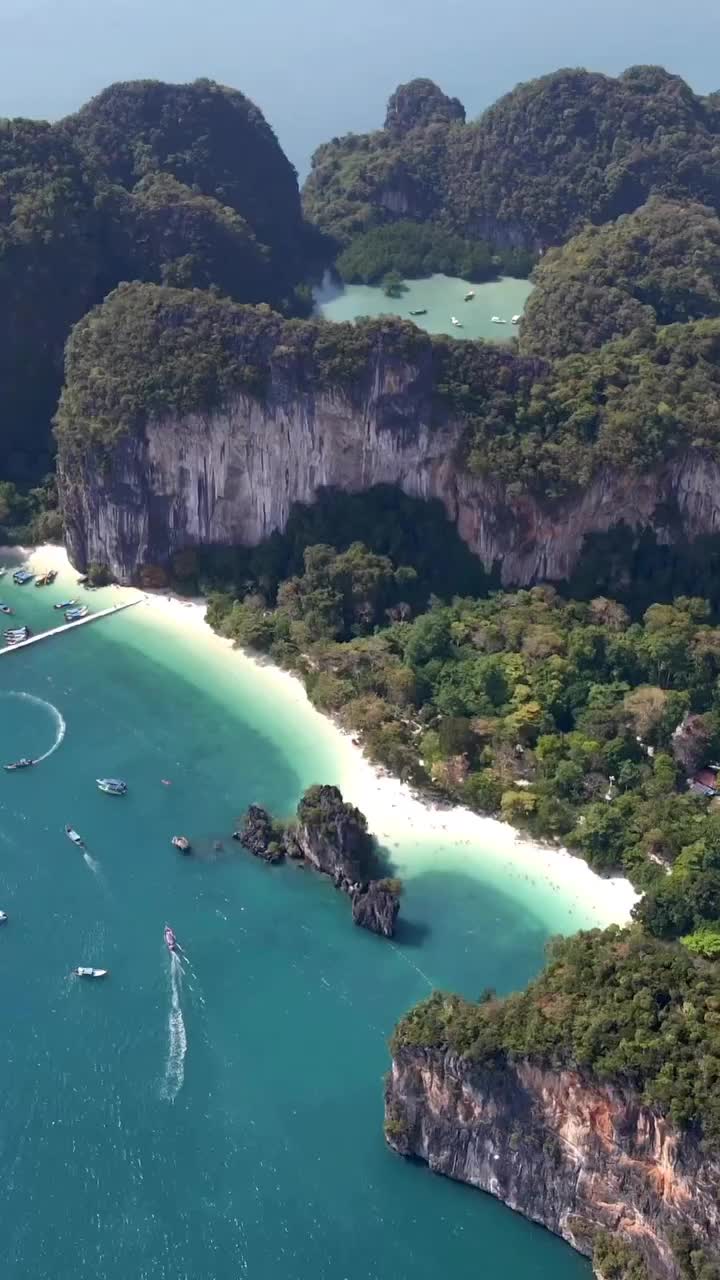 Discover Hong Islands: Krabi's Tropical Paradise 🌴