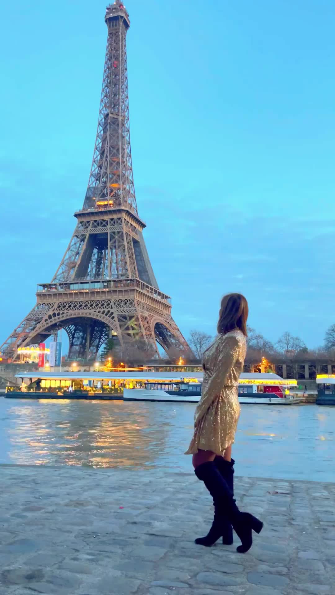 Sparkly Holidays at the Eiffel Tower in Paris✨🗼