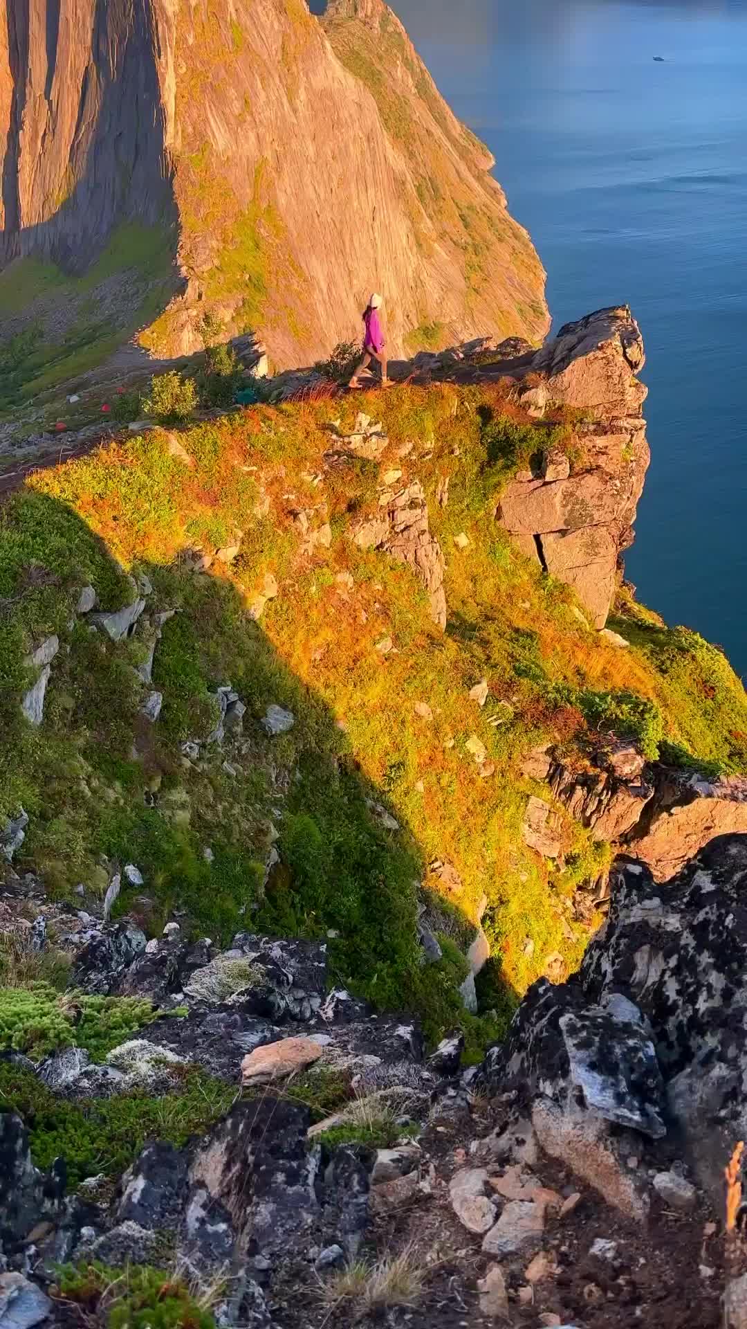 Breathtaking Views of Senja, Northern Norway 🌄🇳🇴