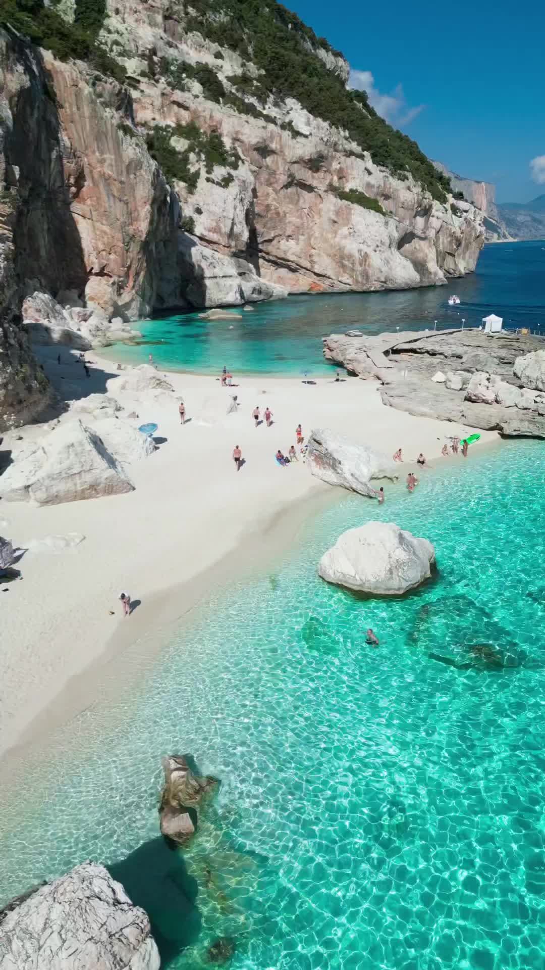 Ecco uno di quei giorni in cui pensi di essere nel posto giusto al momento giusto ✔️

📍Cala Mariolu. Baunei 🇮🇹

📅 06/10/2023 

#costadibaunei
#sardegna
#sardinia
#italy 
#italia 
#beautifuldestinations 
#wonderful_places 
#bestplacestogo 
#earthpix 
#amazingplaces 
#beautifulplaces
#dji 
#travel 
#bestvacations 
#beach 
#sea
#ig_italia
#volgoitalia