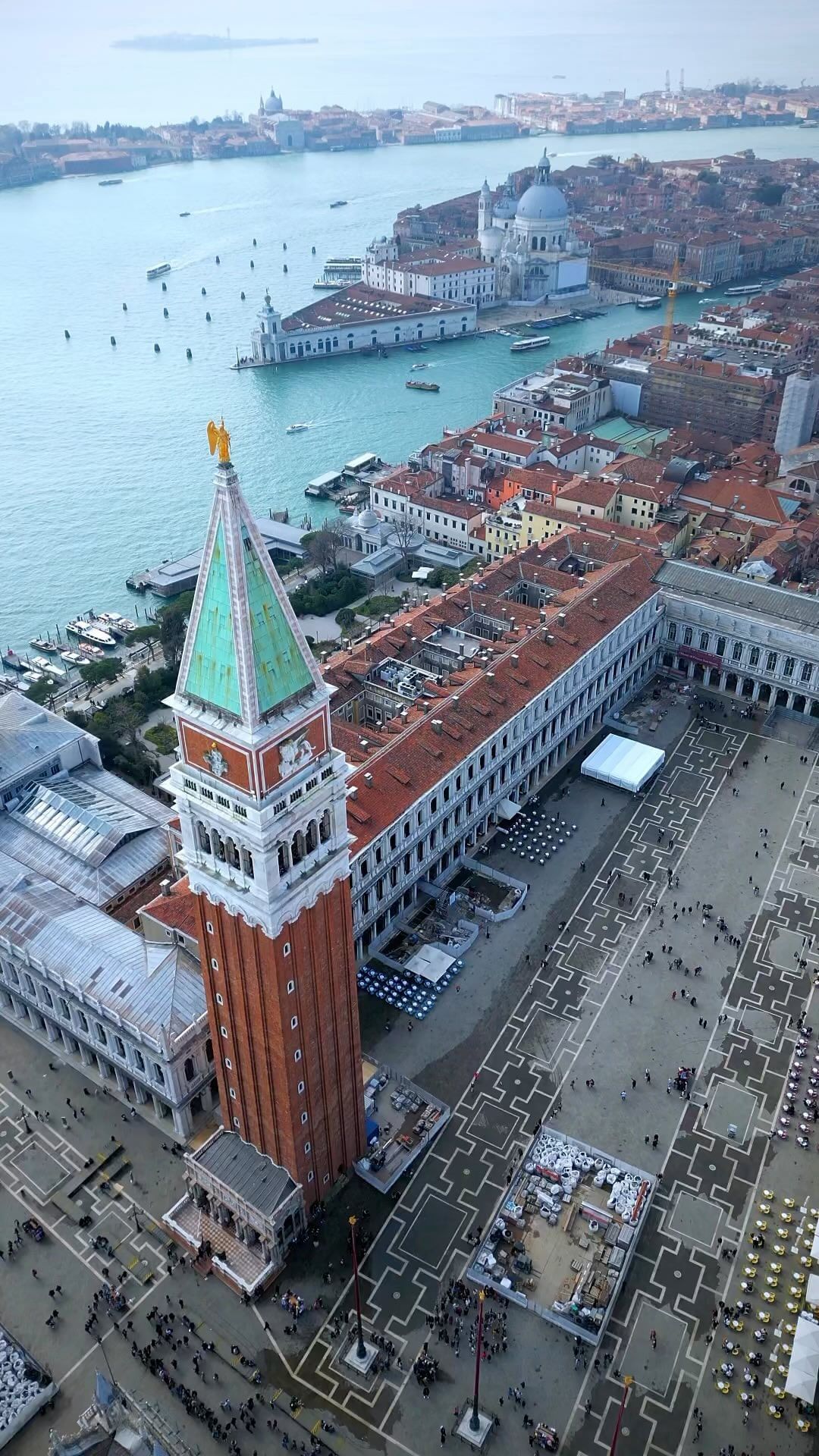 A Week of Venetian Splendor: Gondolas, Glass, and Gastronomy