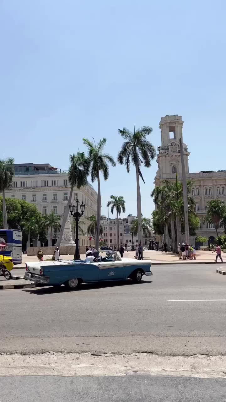 Discover Timeless Havana: Old Cars & Historic Streets