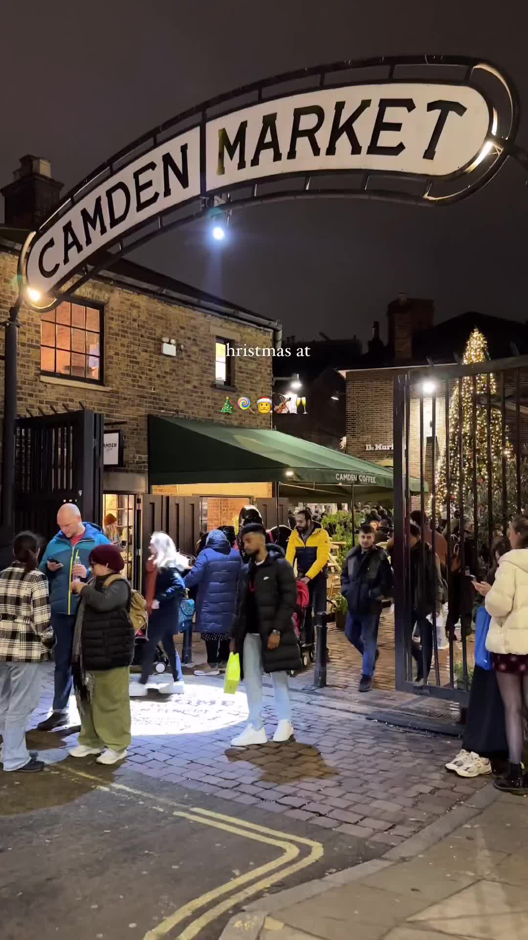 Visit Camden Market This Festive Season for Top Spots! 🎄