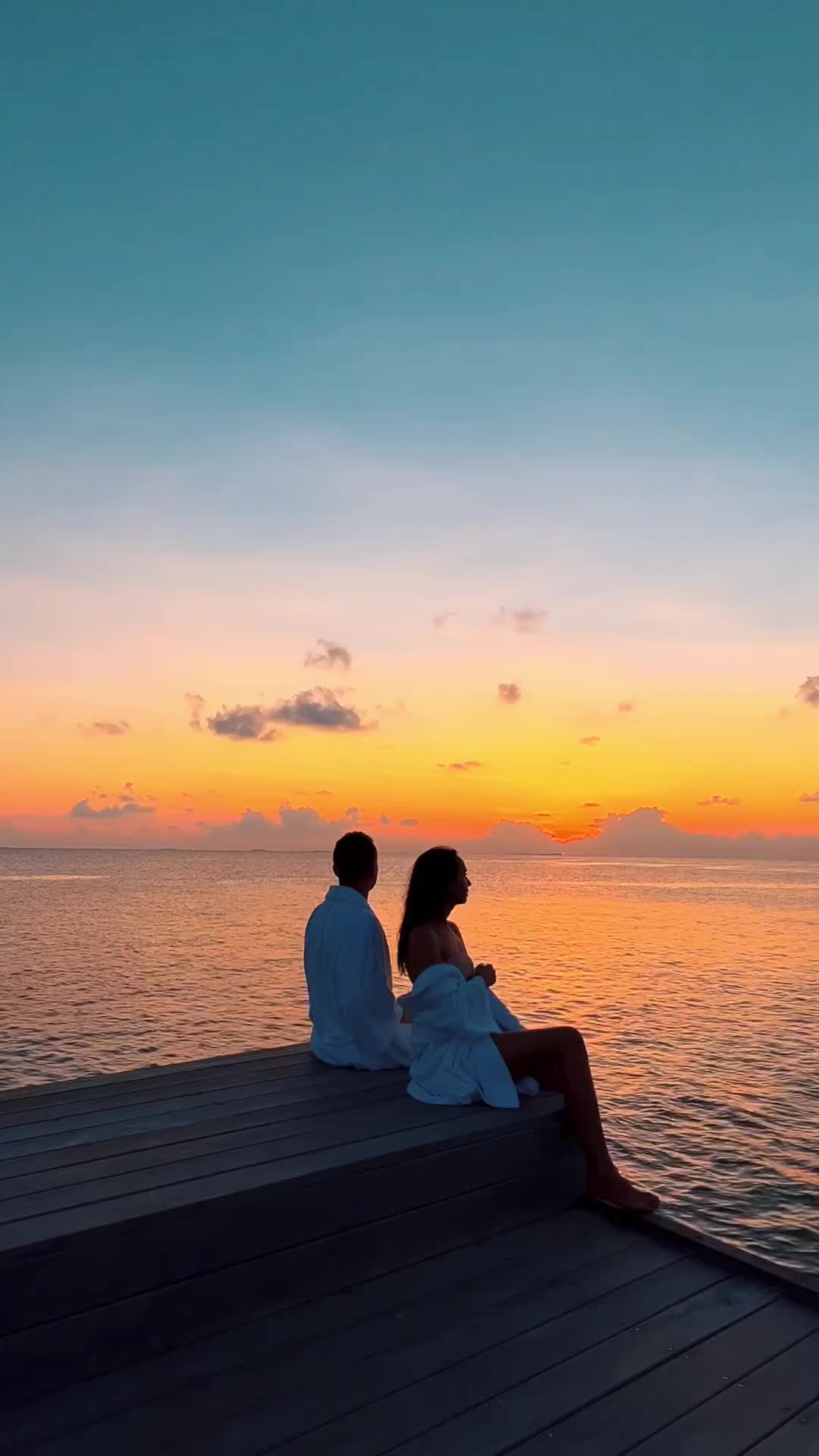 Magical Moments in Maldives: Share the Love! 😍