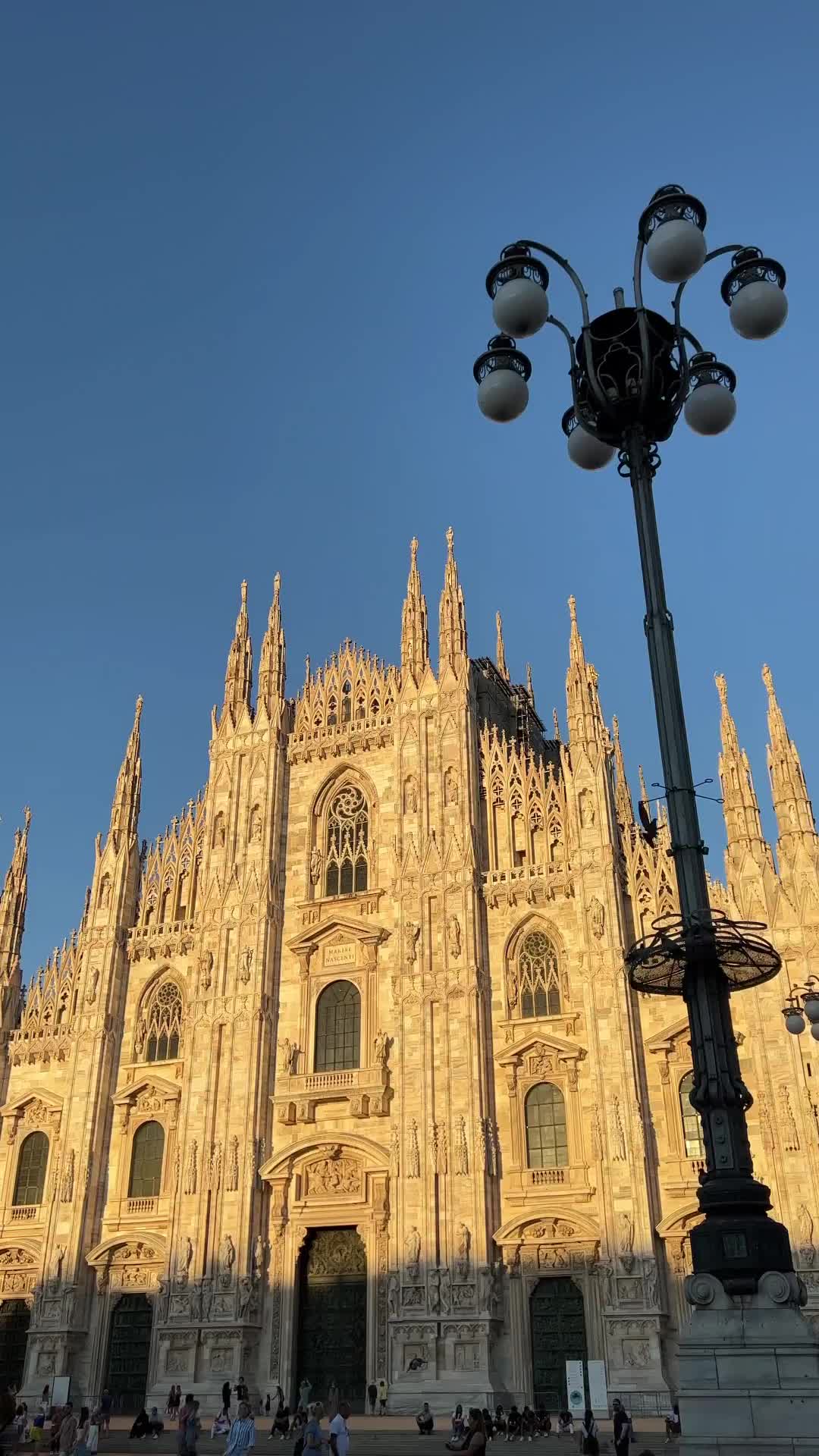 Duomo, Milan 🇮🇹❤️
.
.
.
.
#italianplaces #thatsdarling #italy #map_of_europe #italiainunoscatto #theprettycities #hello_worldpics #culturetrip #cntraveler #travellingthroughtheworld #italy_vacations #italygram #italylovers #passionpassport #milan #italiainfoto #milano #duomodimilano #tlpicks #beautifuldestinations #passionpassport #italytravel #beautifulmatters #theweekoninstagram #iamatraveler #italia #duomo