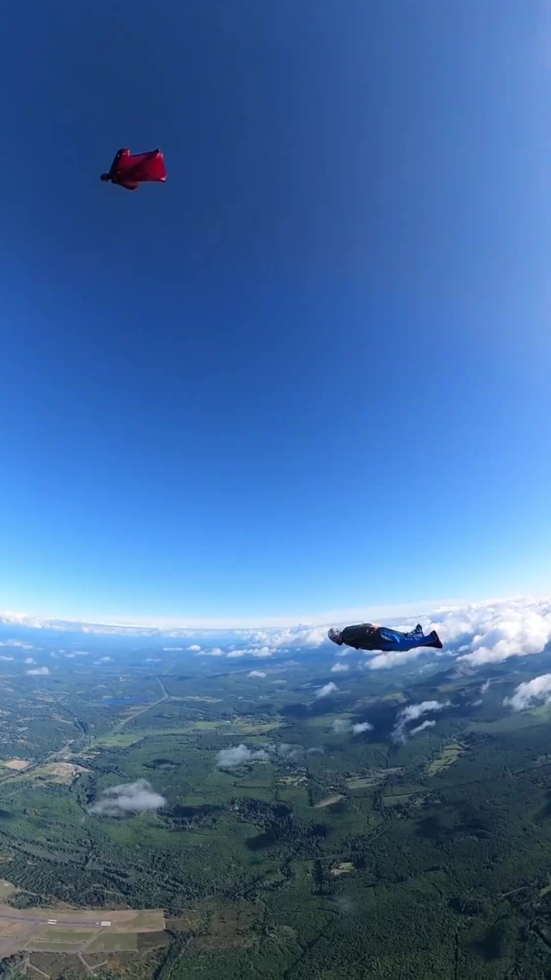 Getting Cruisey in a Swift Wingsuit at Skydive Kapowsin