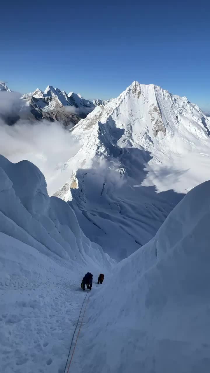 Exploring the Majestic Alpamayo in Huaraz, Peru