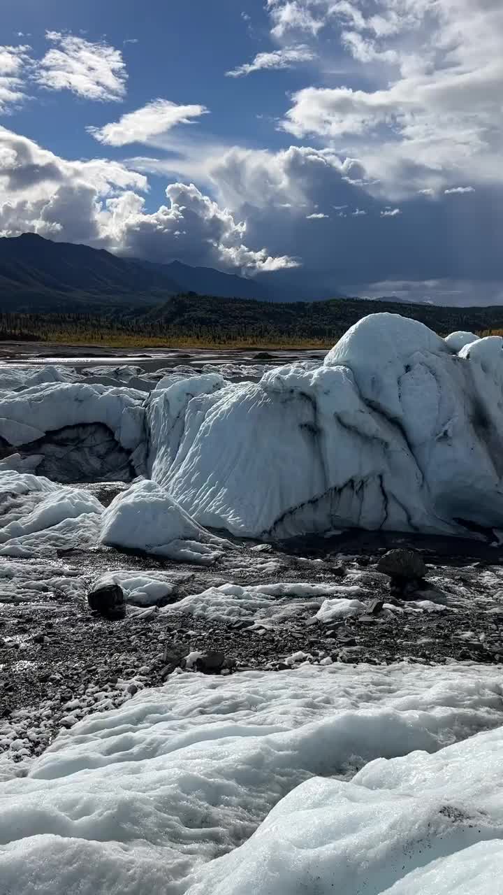 Breathtaking Alaska Adventure: Ice, Mountains & Glaciers