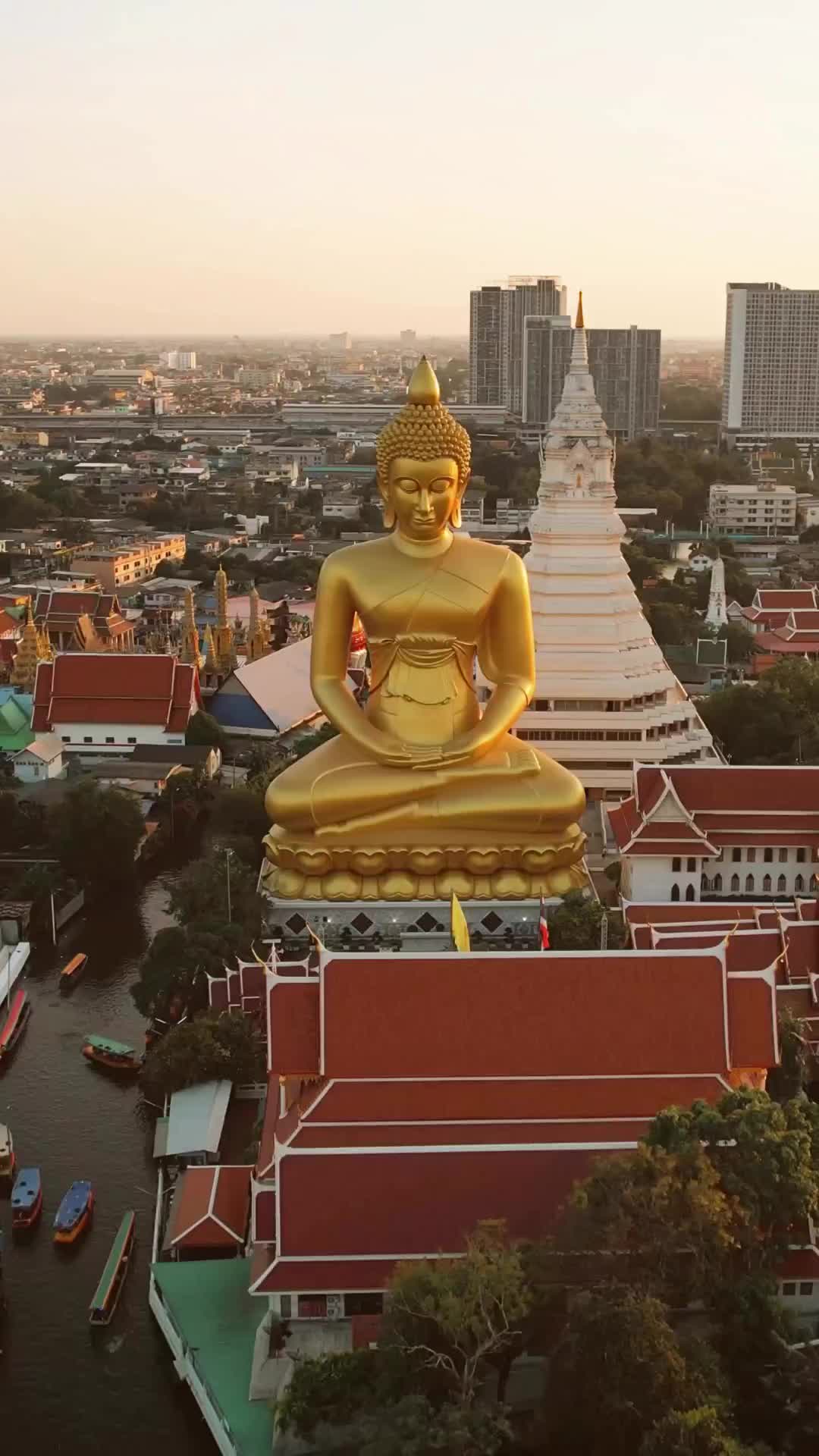 Dreamy Sunset Moments in Bangkok, Thailand