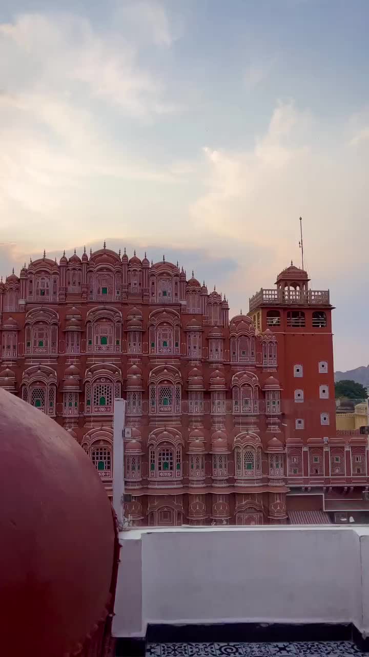 Sunsets at Hawa Mahal. 😍
We wanted to see this beautiful palace from a different perspective and this was the perfect spot. ✨
We booked a Jaipur city tour with @getyourguide and I would highly recommend it. We got so much historical info and local knowledge. 🙌
PR Invite. 
@getyourguidecommunity #getyourguide #getyourguidecommunity 

#hawamahal #jaipur #rajasthantravel #rajasthantourism #beautifuljaipur #incredibleindia #travelrealindia #indiatravel #visitindia #architecturedetail #architecturetoday #architects_need #wearetravelgirls #cntraveller