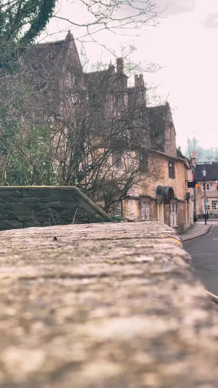 🏴󠁧󠁢󠁥󠁮󠁧󠁿 Beautiful streets of Corsham, Wiltshire 

Save for you next trip to the Cotswolds and don’t miss this town! 

Follow @tailormadeadventures for more travel inspo

#cotswolds #beautifuldestinations #englanduncovered #visitengland #travelgram #travelengland #wiltshire #unlimitedbritain #placestovisit #placestosee