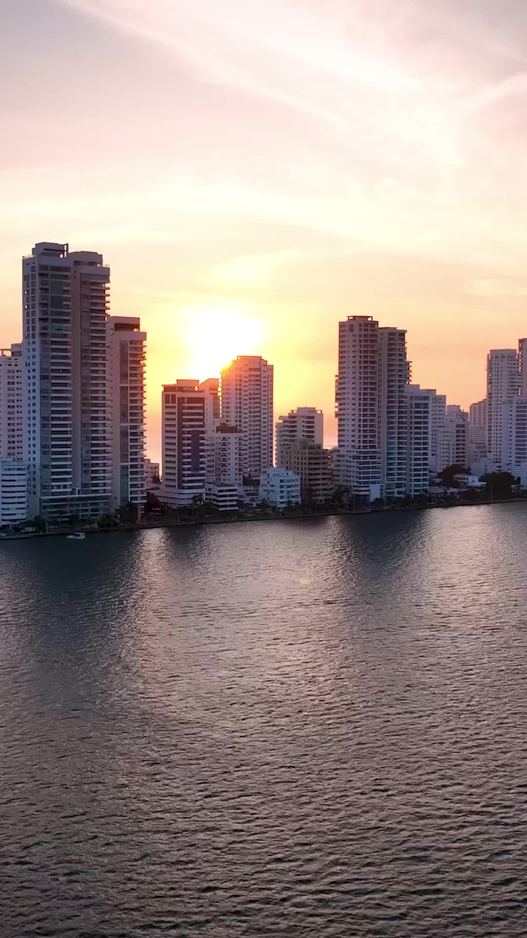 Sunset Vibez in Cartagena: Stunning Coastal Cityscape
