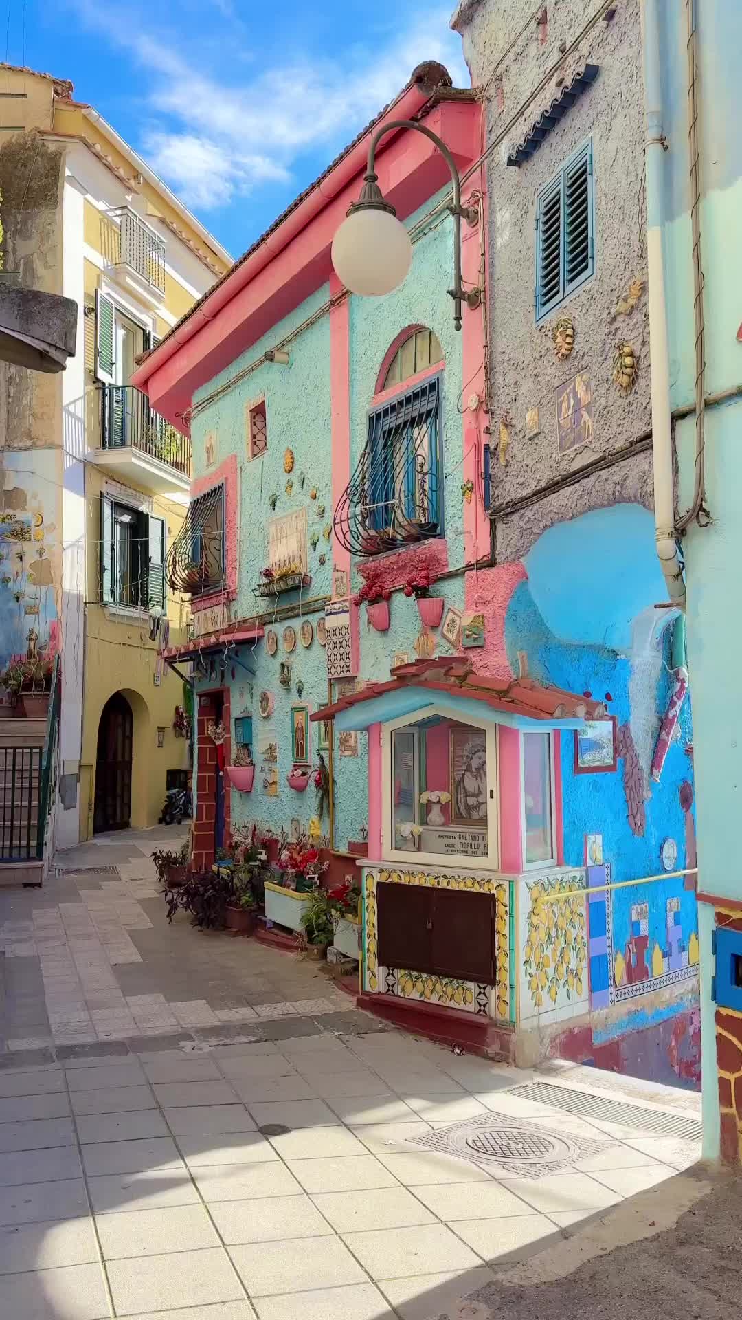 Discover the Vibrant Colors of Amalfi Coast, Italy