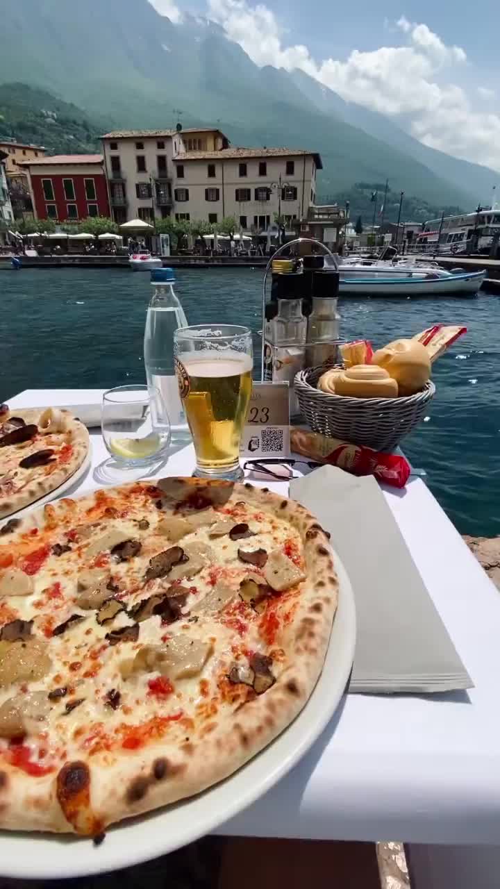 Best Pizza in Malcesine, Lake Garda | Italian Food Paradise