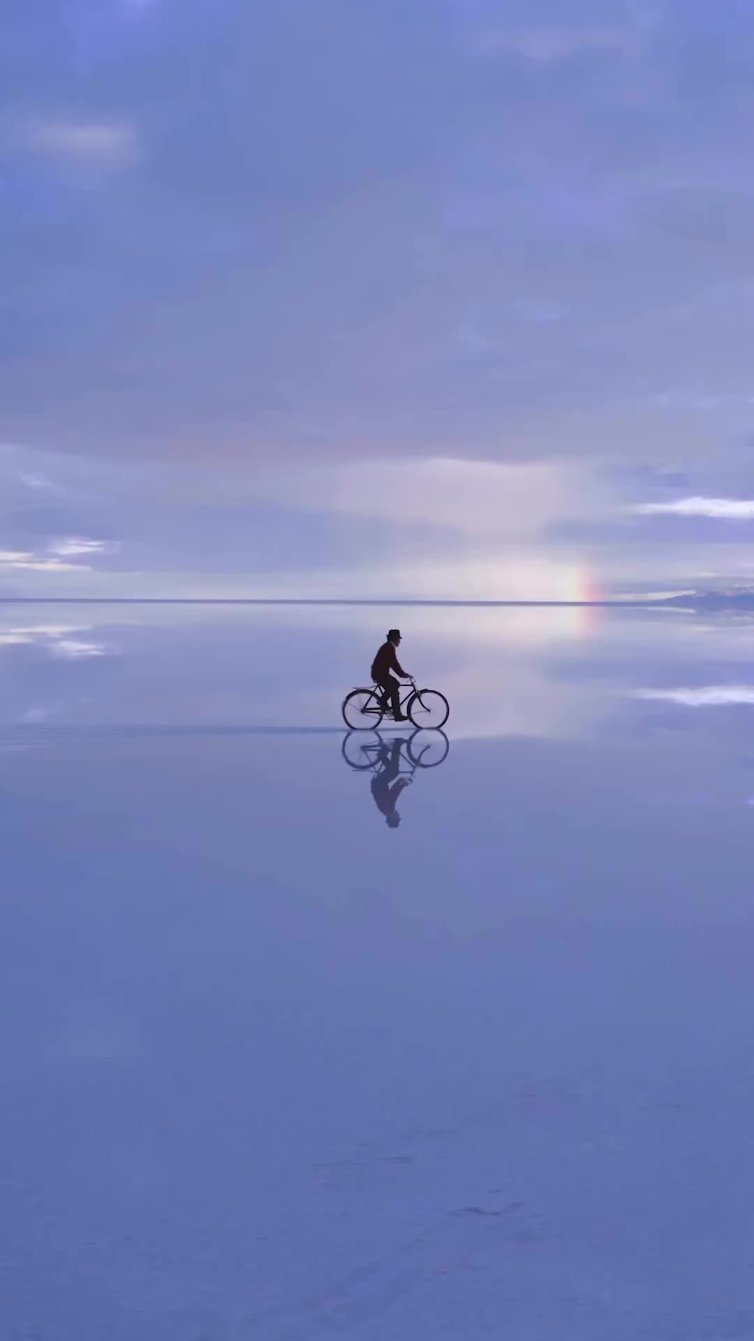 Cycling on the World's Largest Mirror - Salar de Uyuni