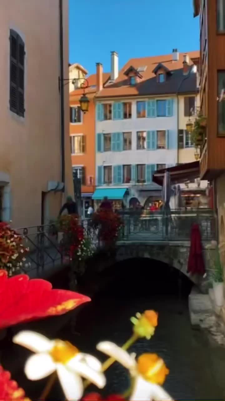 Discover Annecy: The Venice of the French Alps 🇫🇷🤩