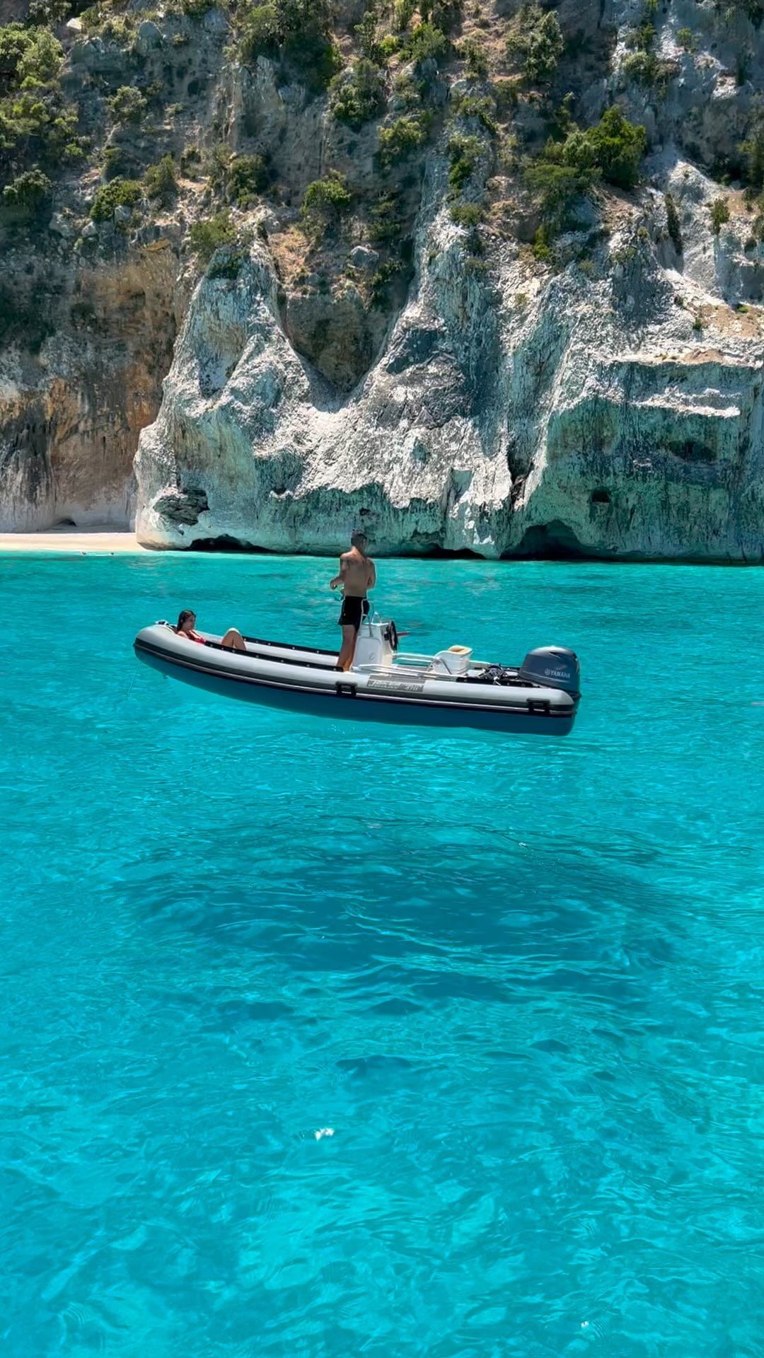 Siamo veramente fortunati a vivere qui #sardegna 

#costadibaunei #caladellesorgenti #tour #explorer #travel #tropical #italia #sardinia #cerdeña #italy #sardaigne #sea #sealife #beach #spiaggedasogno @ig_italia @italian_places @places @italy @visititaly @super.italy @beautifuldestinations @earthpix @tropicals @vacations #unionesarda