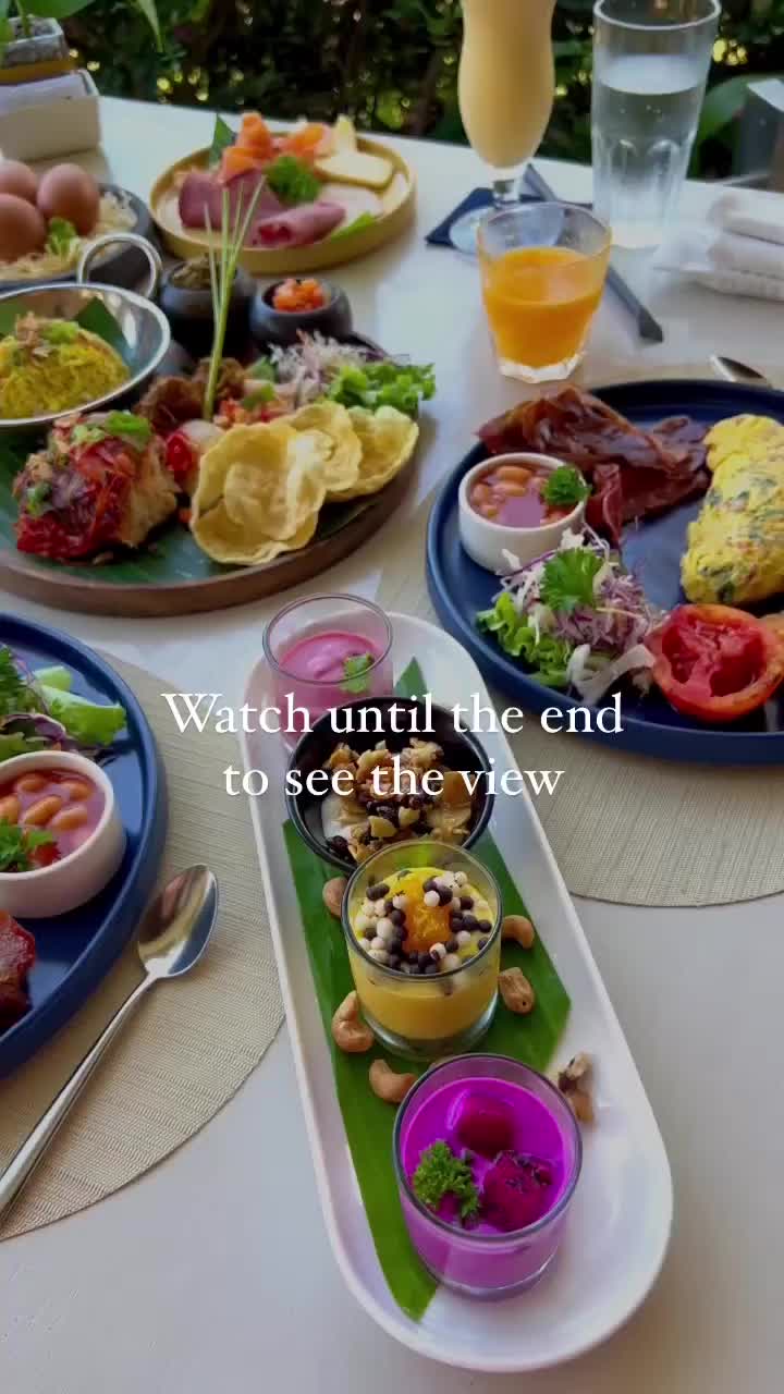 Lunch in Paradise at AYANA Komodo Resort