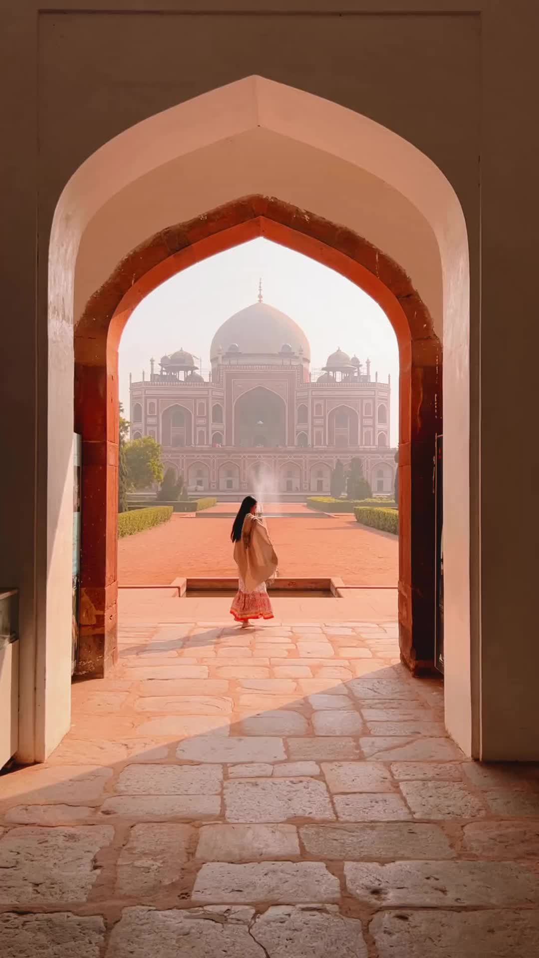 Discover the Beauty of Humayun's Tomb in New Delhi