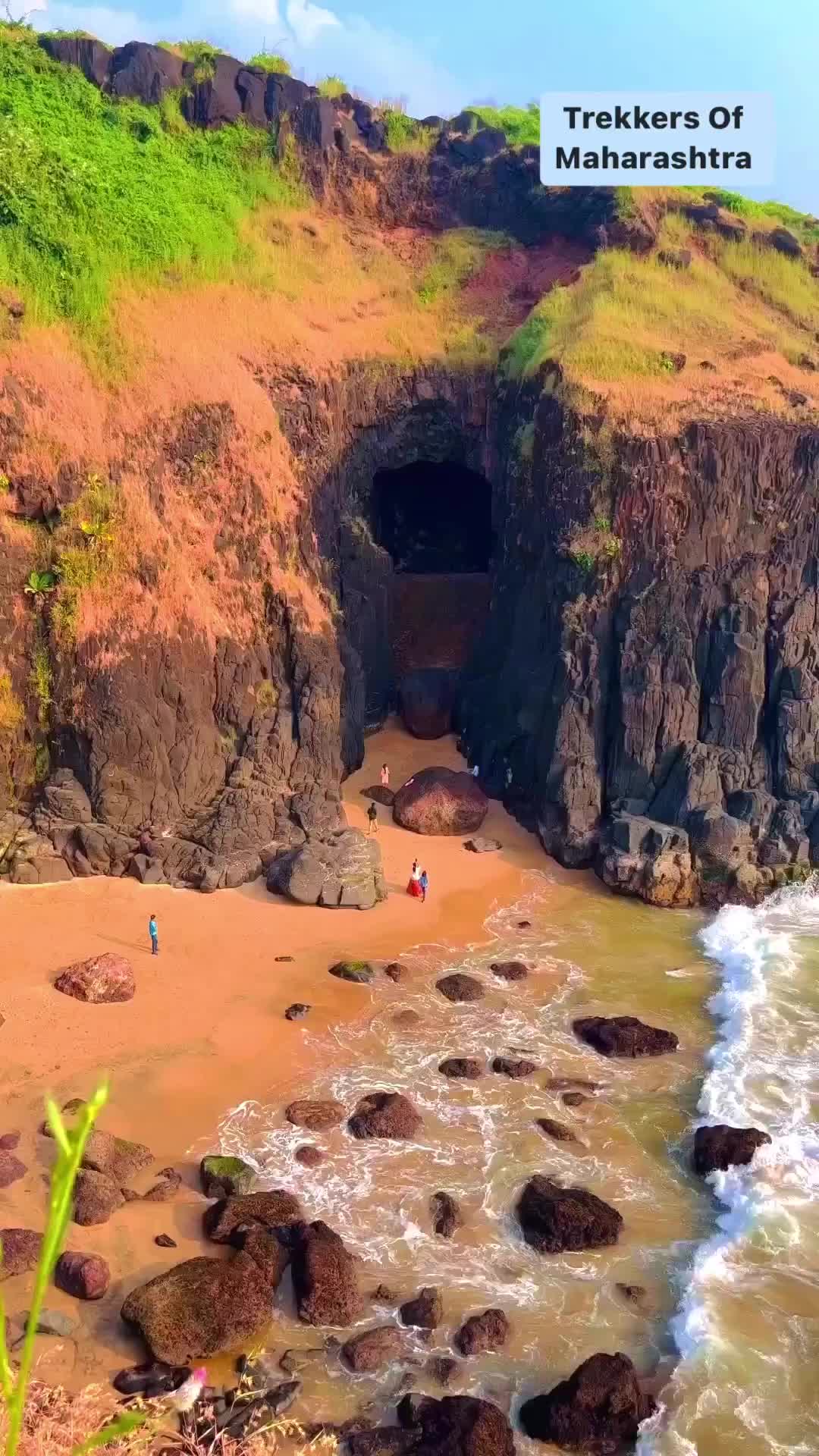 📍This beautiful destination is in #Maharashtra - Save, Share and plan a Trip to #Konkan

📍Devghali Beach, Kasheli, Ratnagiri Maharashtra
Video: @iam_chetan_patil 

👉DM for packages to this beautiful destination or WhatsApp 8800-144-436

#trekkersofmaharashtra #trekkersofindia #ratnagiri #konkandiaries #malvan #konkan_ig #mumbai #pune #goa #trendingreels #beautifuldestinations #earthfocus #maharashtra_ig #maharashtra_desha #durg_naad