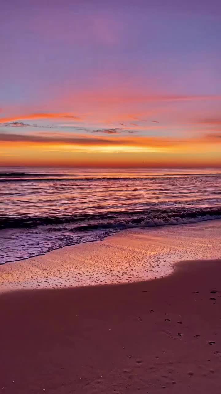 Stunning Virginia Beach Sunset: A Reflection of Interest