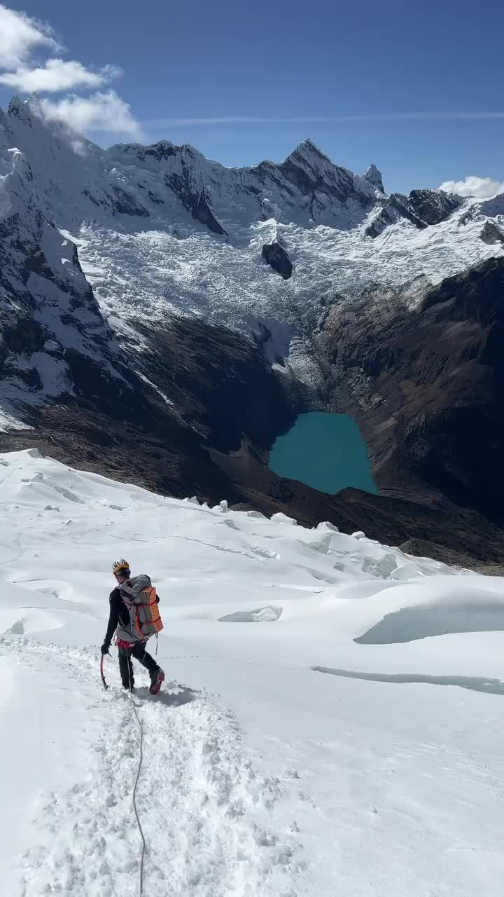 Pure nature 🏔💫✨
view of the Pucajircas mountains and the #arhuaycocha lagoon
.
.
.
.
.
.
.
.

#mountaineering #altamontaña  #montañismoperu #escaladaperu #aventuralima
#alpinismoperu #montañasperuanas #trekkinglima 
#trekkingperu #escaladaenhielo 
#mountaineering #sportclimbing 
#climbingperu #iceclimbing #climbingschool
#alpinistschoolperu #peruvianmountains #likeamountaingirl #mountaingirls #mountaingirl #shemovesmountains #girlgetoutside #explorebabes 
#choosemountainswomen #girlswhohike
#climbingpicturesofinstagram #wanderwomaninc
#sheisthewild #sheadventures