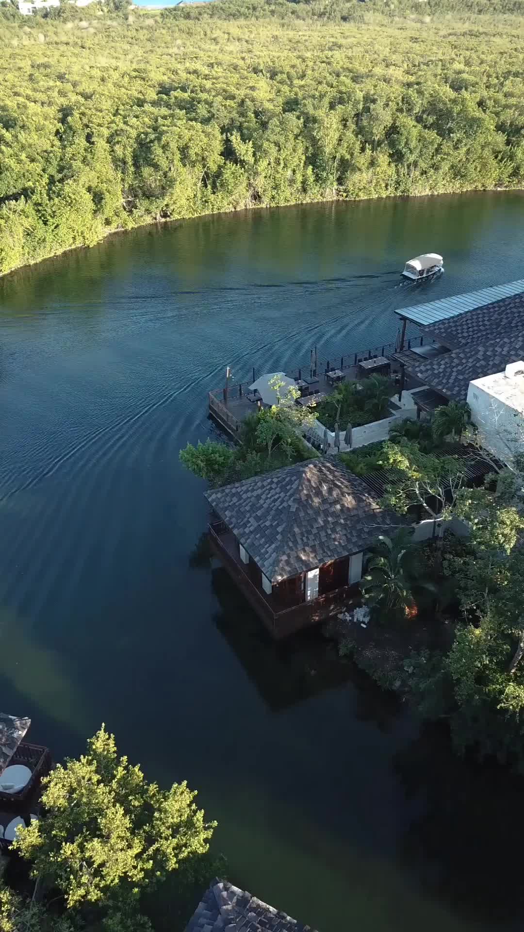 A cruise through the waterways of @fairmontmayakoba gives you a whole new perspective of the property and surrounding areas. The luxury AAA-5 Diamond and Rainforest Certified resort is located within 240 hectares of tropical rainforest. Simply put, this place is huge!

Not only is this resort immersed in nature, it's  tucked away within a private and gated community. Golf carts, bikes and boats await to take you around the property. Whether you want to enjoy premium steak at Tauro (one of their newly renovated restaurants) or enjoy some ceviche on their pristine, white sand beach, bliss can be easily found here.

(Playa del Carmen, Mexico)

#fairmontmayakoba #visitmexico #visitméxico