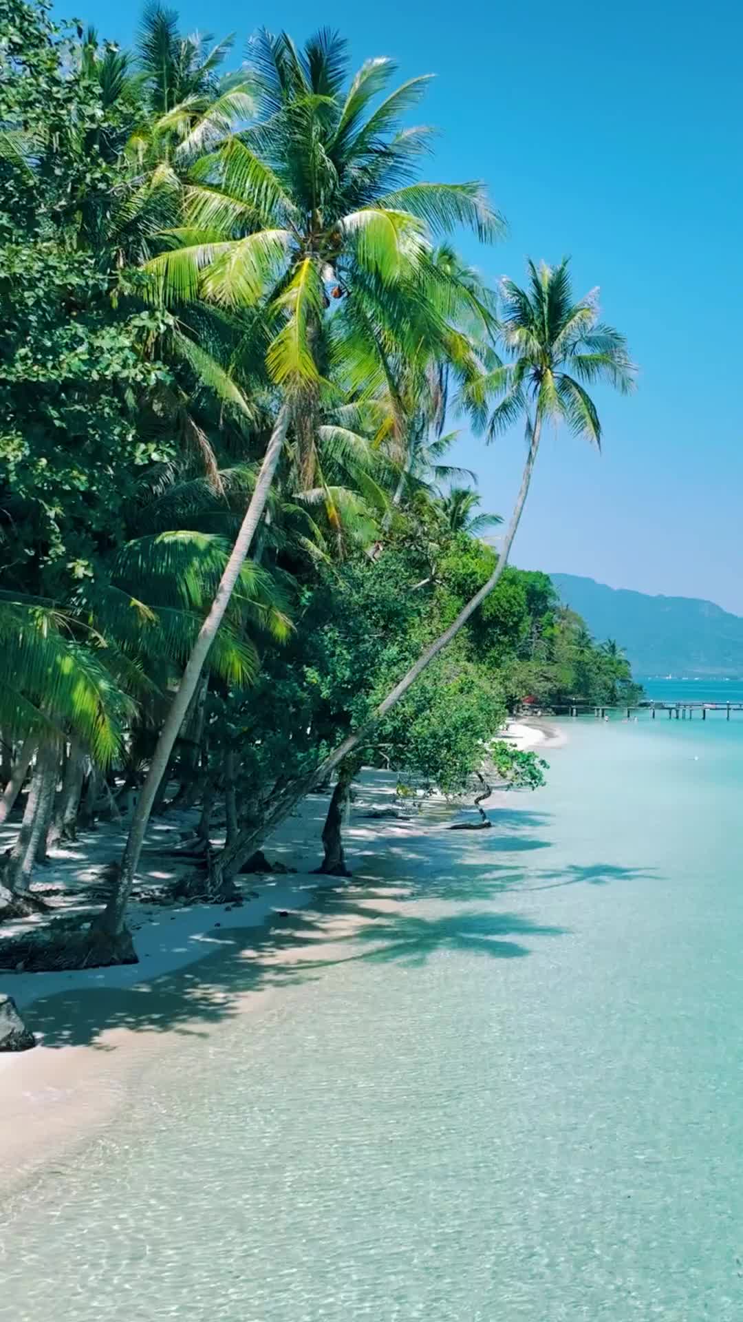 Crystal Clear Waters of Koh Laoya, Thailand