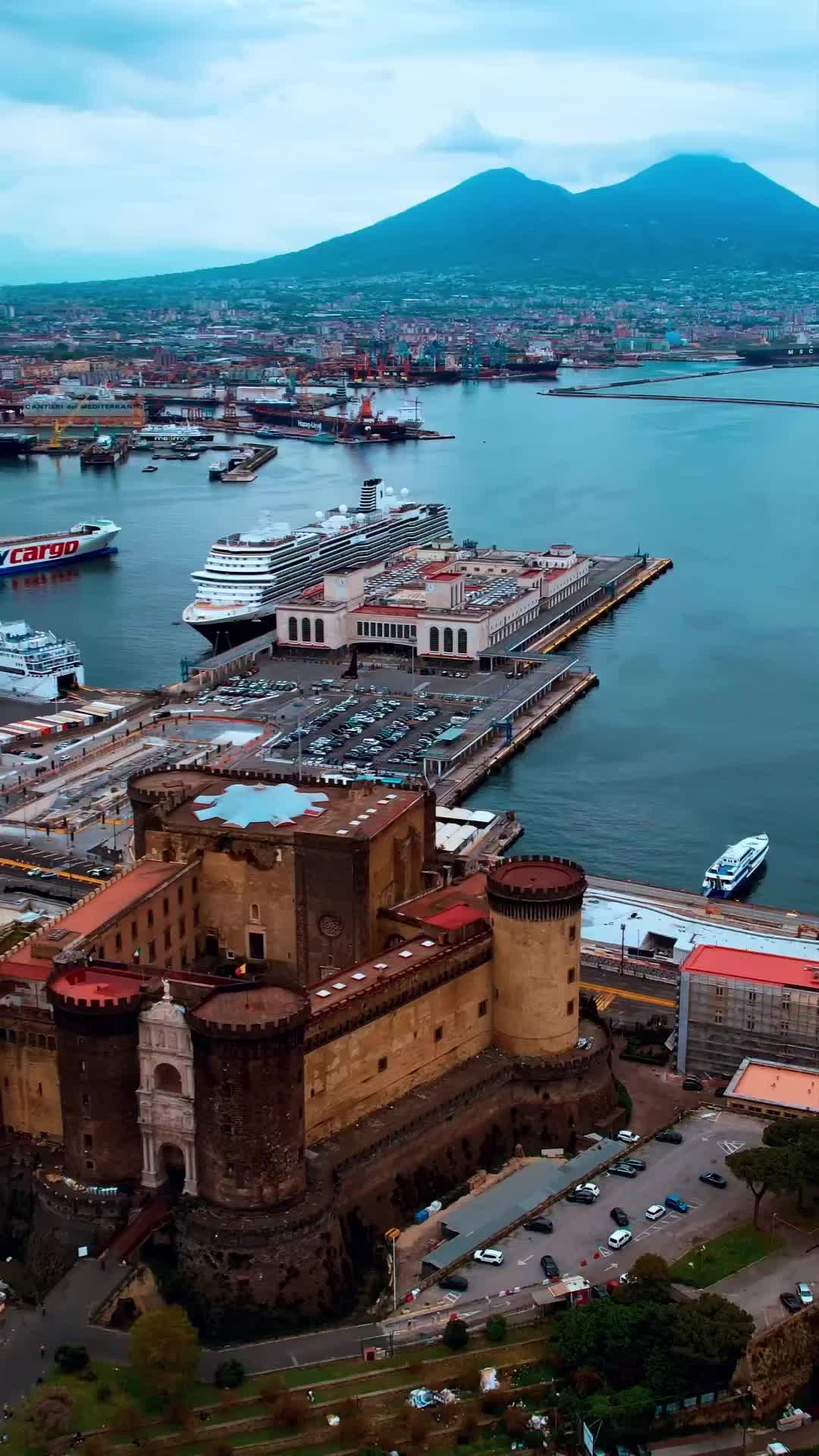 Maschio Angioino: Explore Naples' Historic Fortress