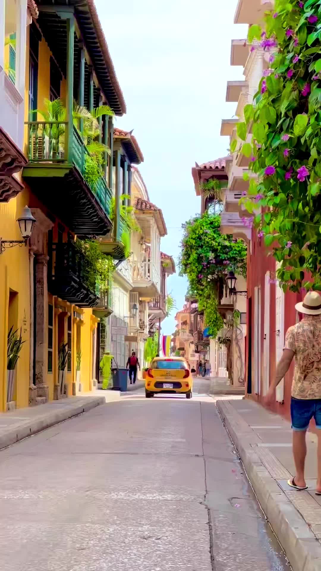 Explore the Vibrant Streets of Cartagena, Colombia