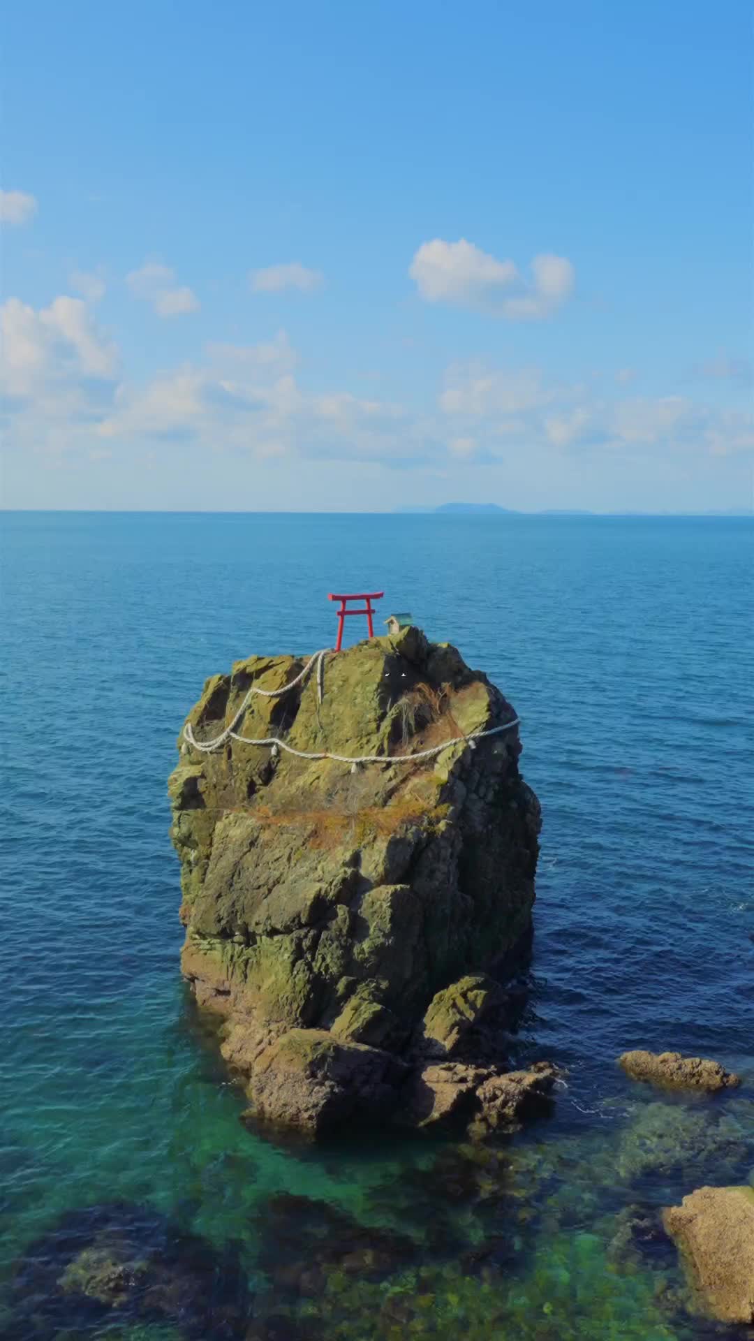 Mystical Tsunakakeiwa Rock in Seto Inland Sea