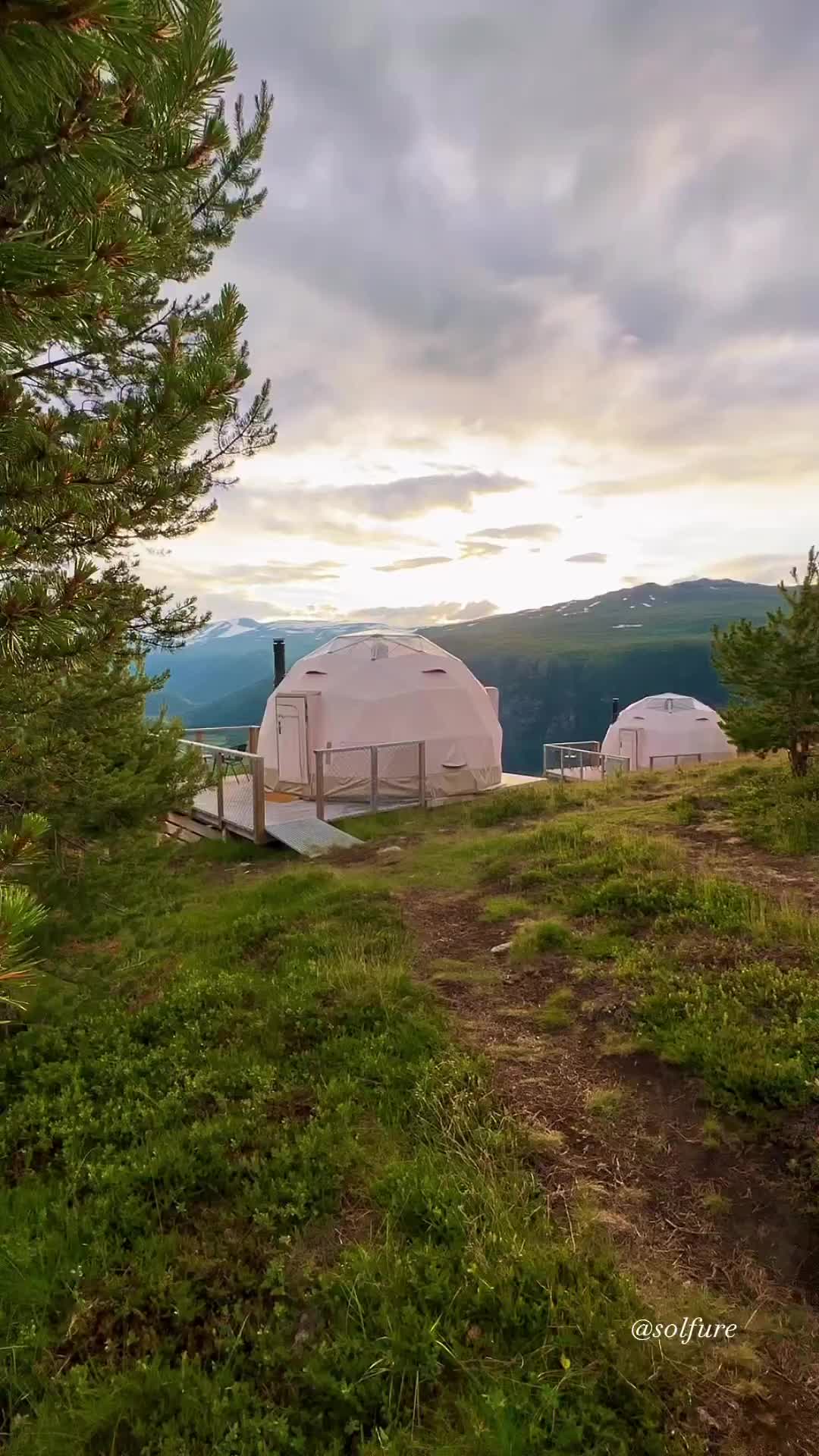 Empowering Female Creatives in Jotunheimen Panorama