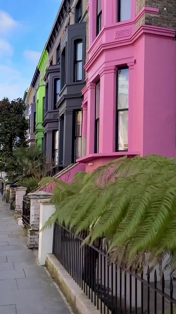 Treasure Hunting in Notting Hill at Portobello Market