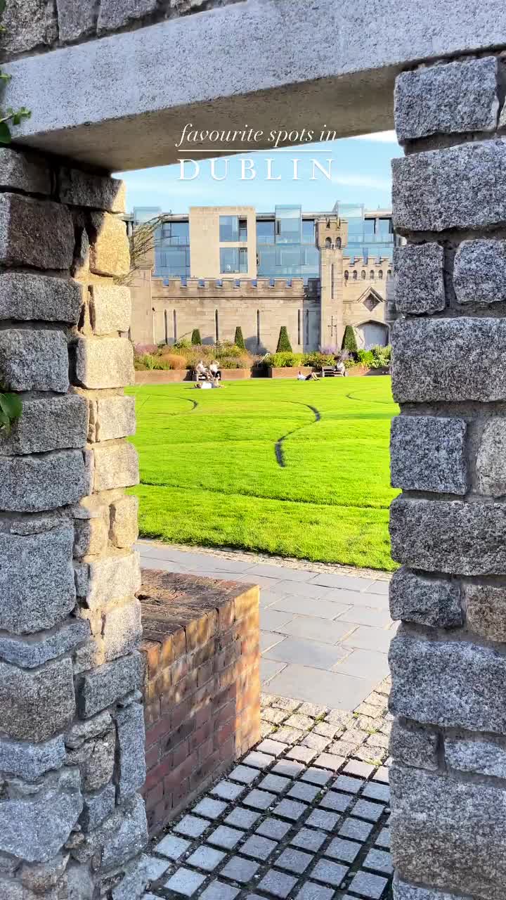 Dublin spots by @im.nowhere for your bucket list 📌⁣
⁣
1. Dublin Castle (back gardens) ⁣
2. Samuel Beckett's Bridge⁣
3. Malhaide Castle (10 mins train from Dublin city centre) ⁣
4. Phoenix Park (meet the deer) ⁣
⁣
🤳Follow @im.nowhere for a FREE ✅ travel guide on Dublin and trips ideas around Ireland. Coming up next month 🚀

#dublinireland #visitdublin #dublincity #irelandtravel #irelanddaily #irelandaily #irelandcalling #dublino #dublincastle #imnowhere #travelcommunity #travelbucketlist