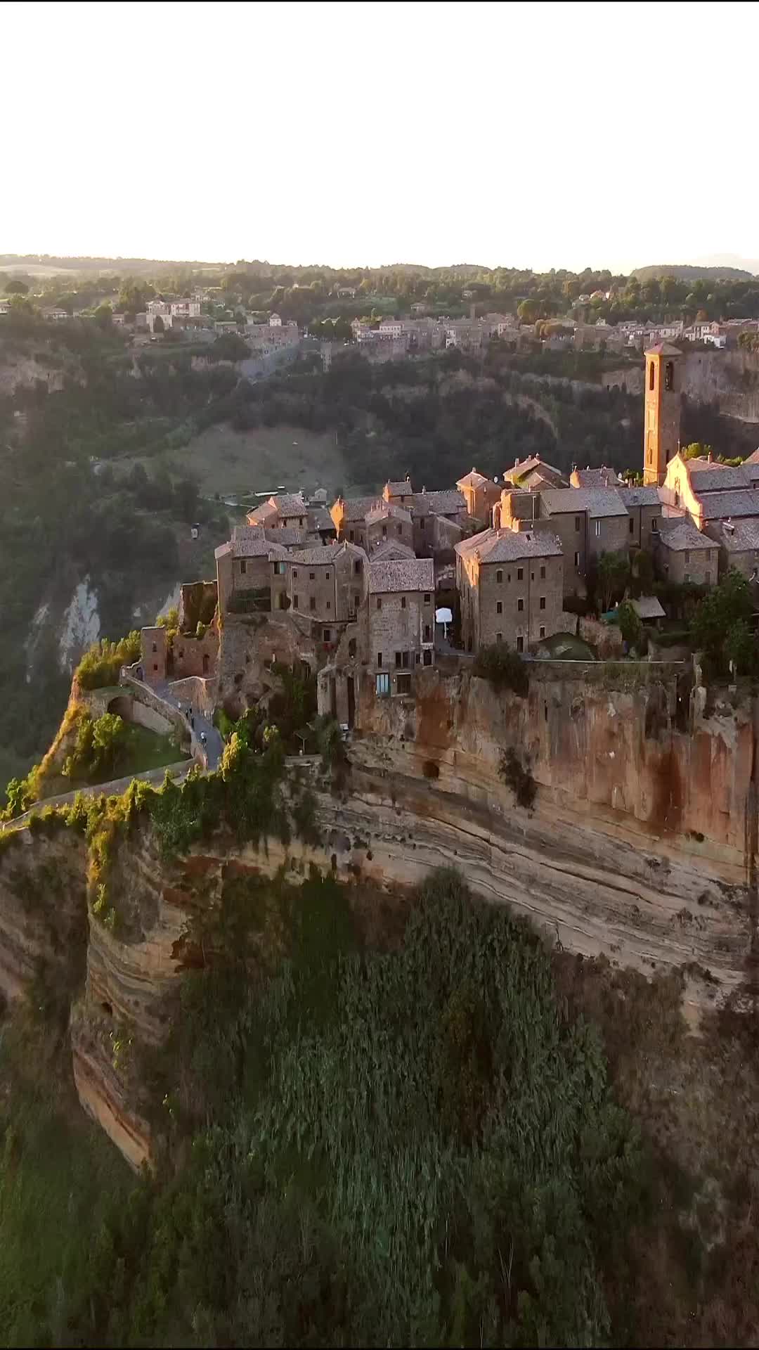 Discover Bagnoregio: Italy's Dying City 🇮🇹
