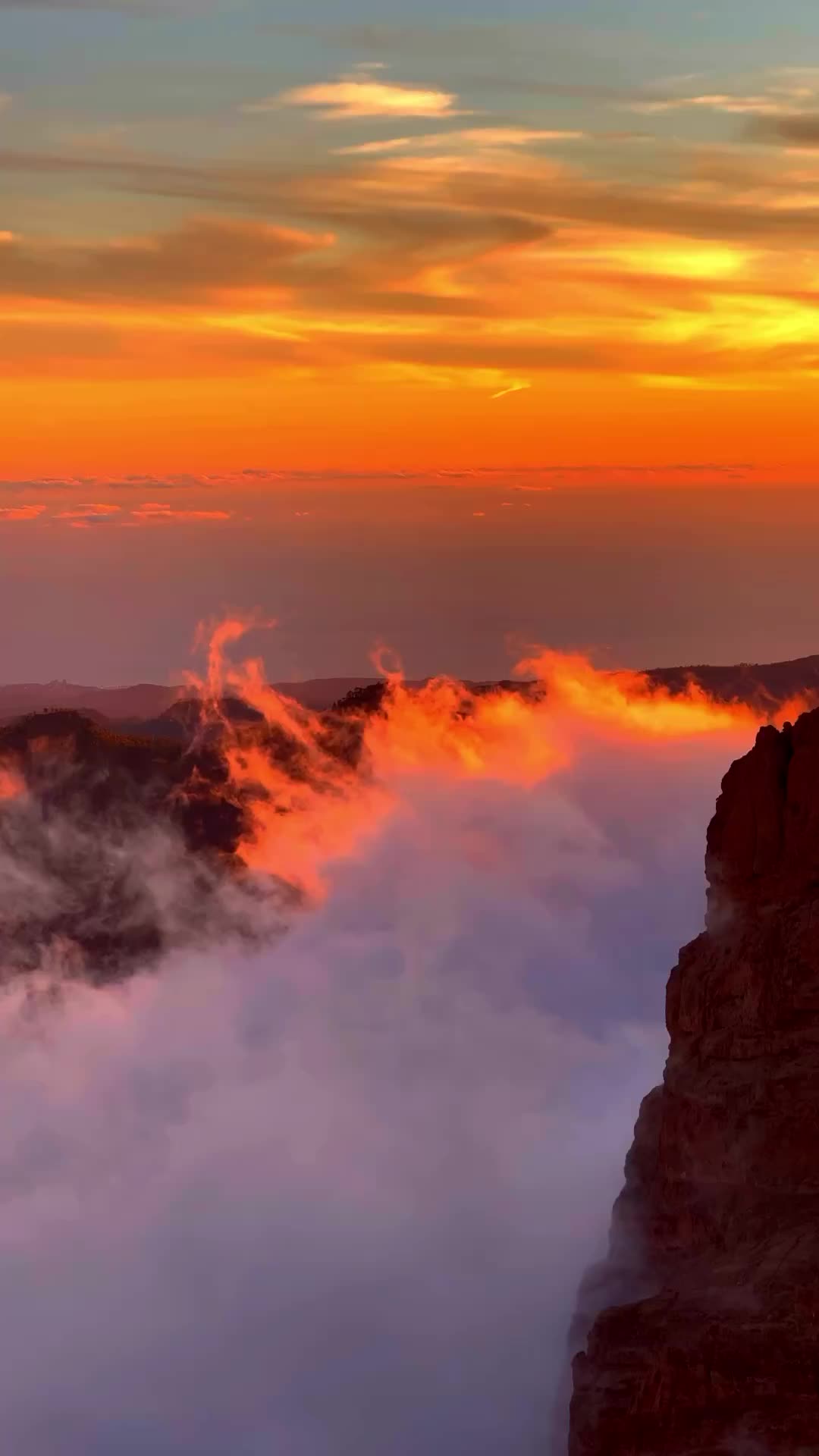 Stunning New Season Sunset at Pico De Las Nieves