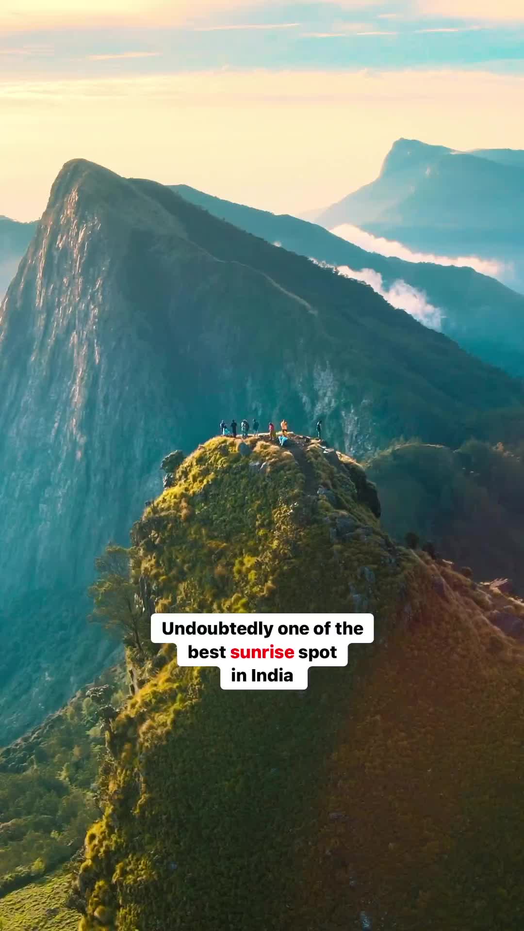 Kolukkumalai Tea Estate: Sunrise in Munnar, Kerala